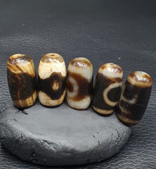 Lot 5B Beads Indo Tibetan Beautiful Pattern Agate Dzi Amulet Beads