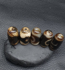 Lot 5B Beads Indo Tibetan Beautiful Pattern Agate Dzi Amulet Beads