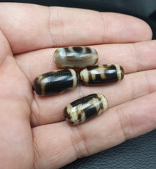 Lot 4 Beads Indo Tibetan Beautiful Pattern Agate Dzi Amulet Beads