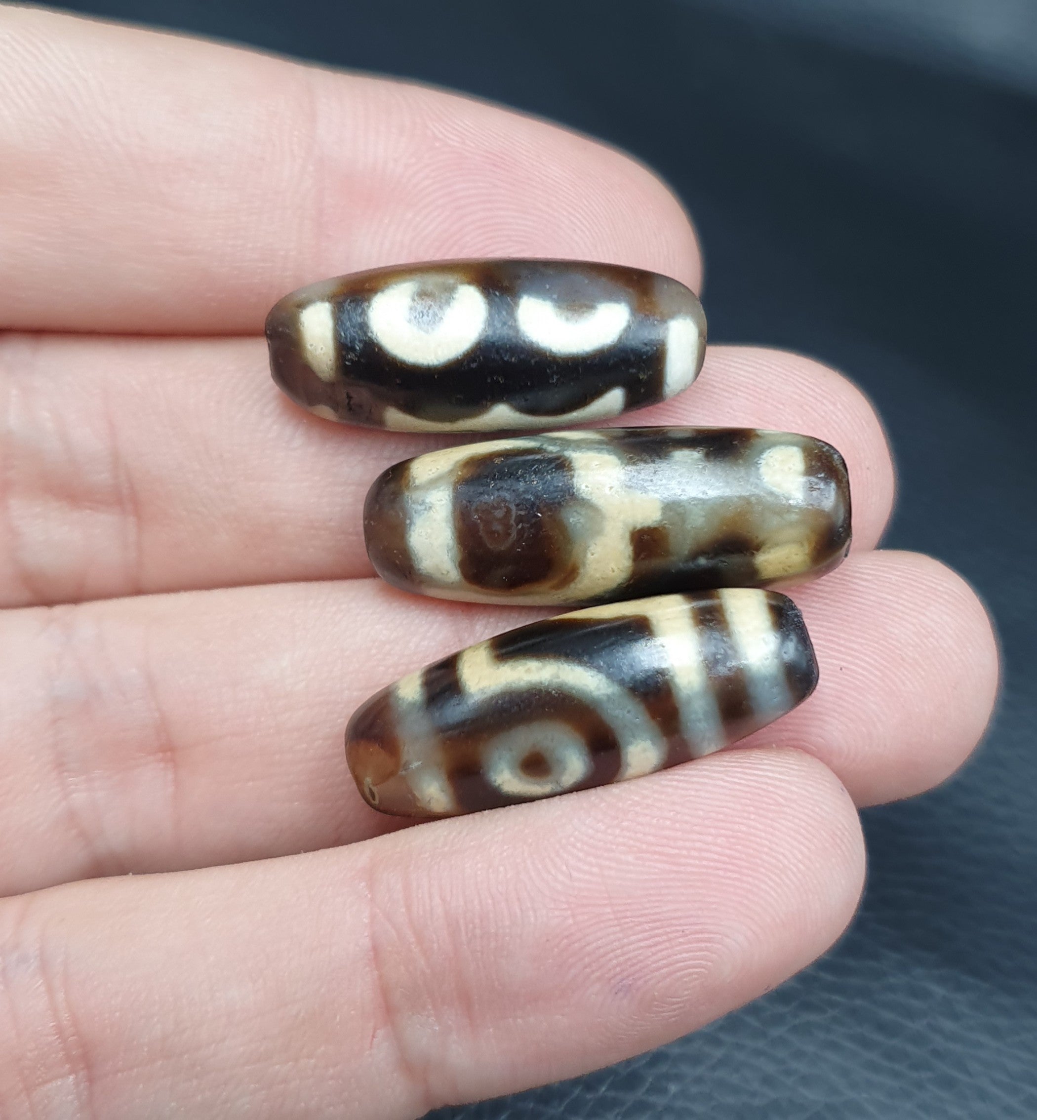 Himalayan Indo Tibetan Eyes Pattern Agate Dzi Amulet Bead lot 3 beads LB3