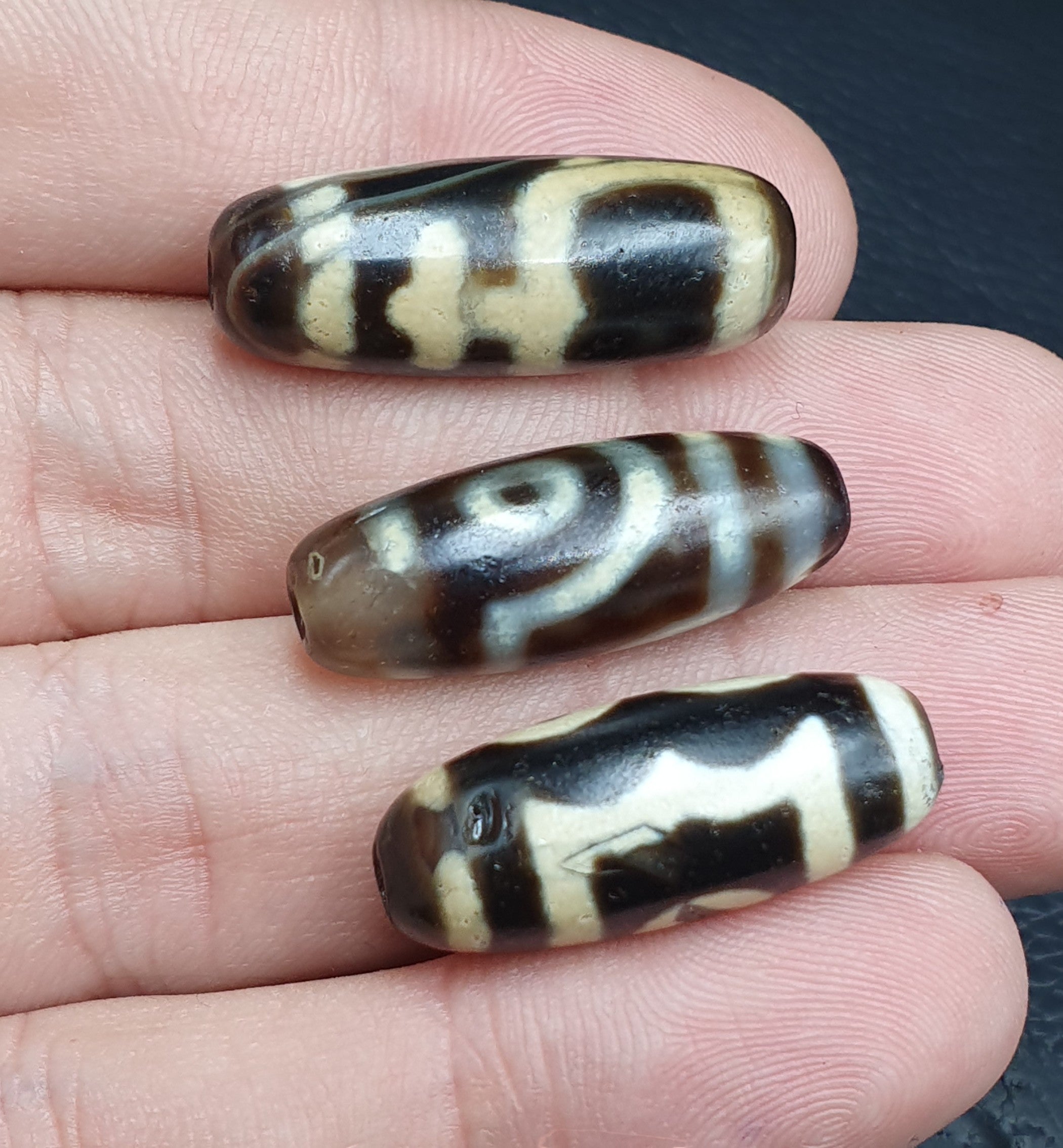 Himalayan Indo Tibetan Eyes Pattern Agate Dzi Amulet Bead lot 3 beads LB3