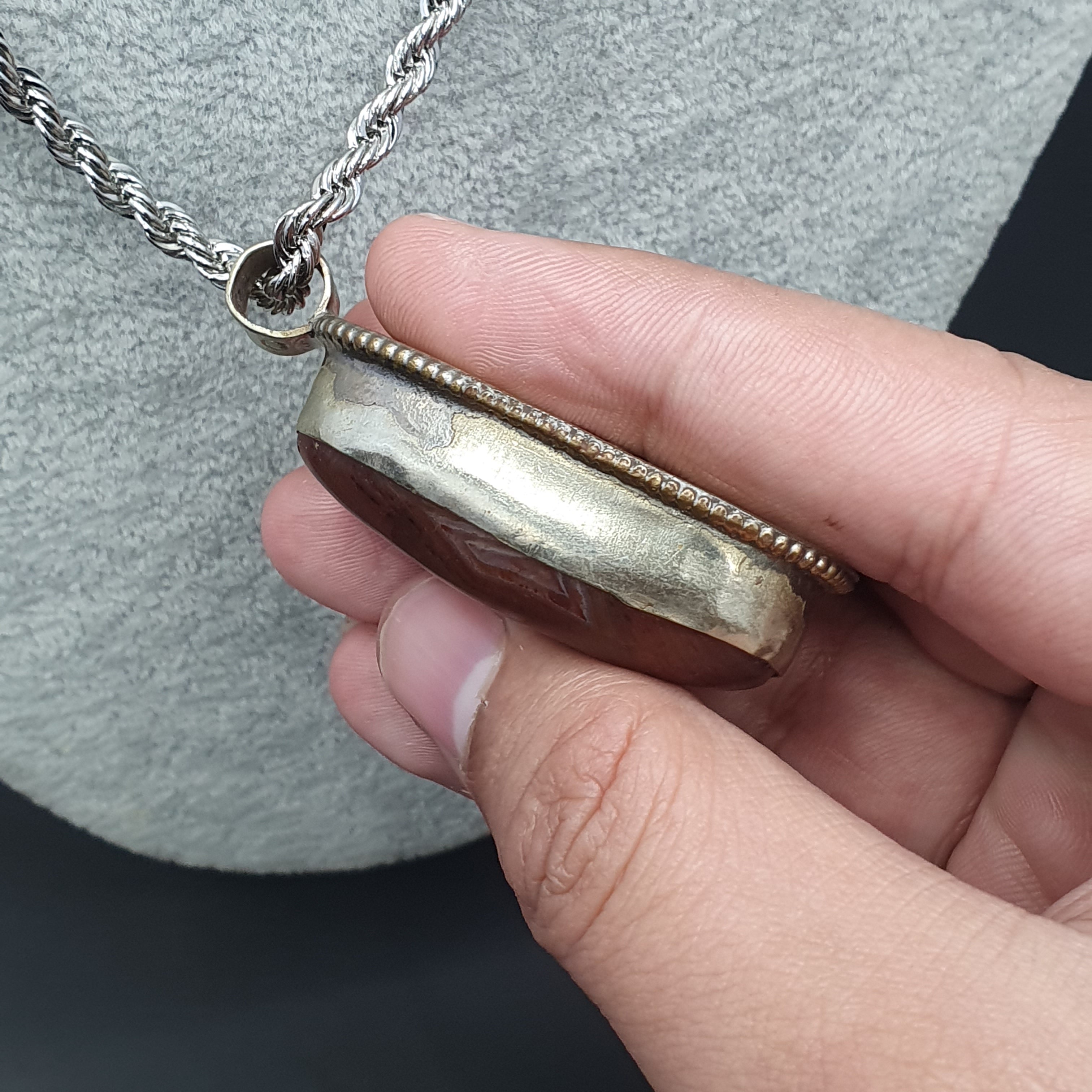 Vintage Tibetan Nepalese Red Carnelian Agate Pendant Necklace