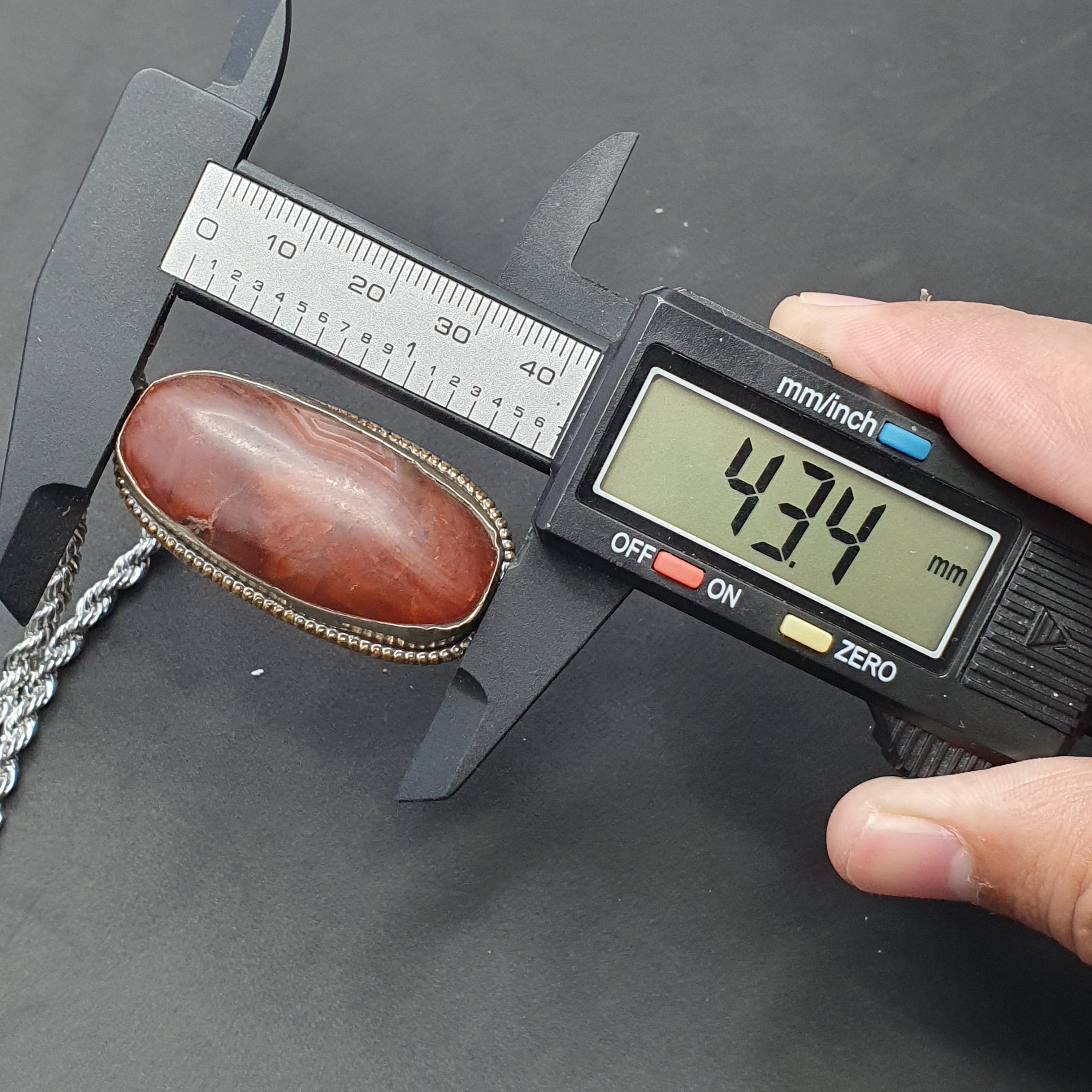 Vintage Tibetan Nepalese Red Carnelian Agate Pendant Necklace