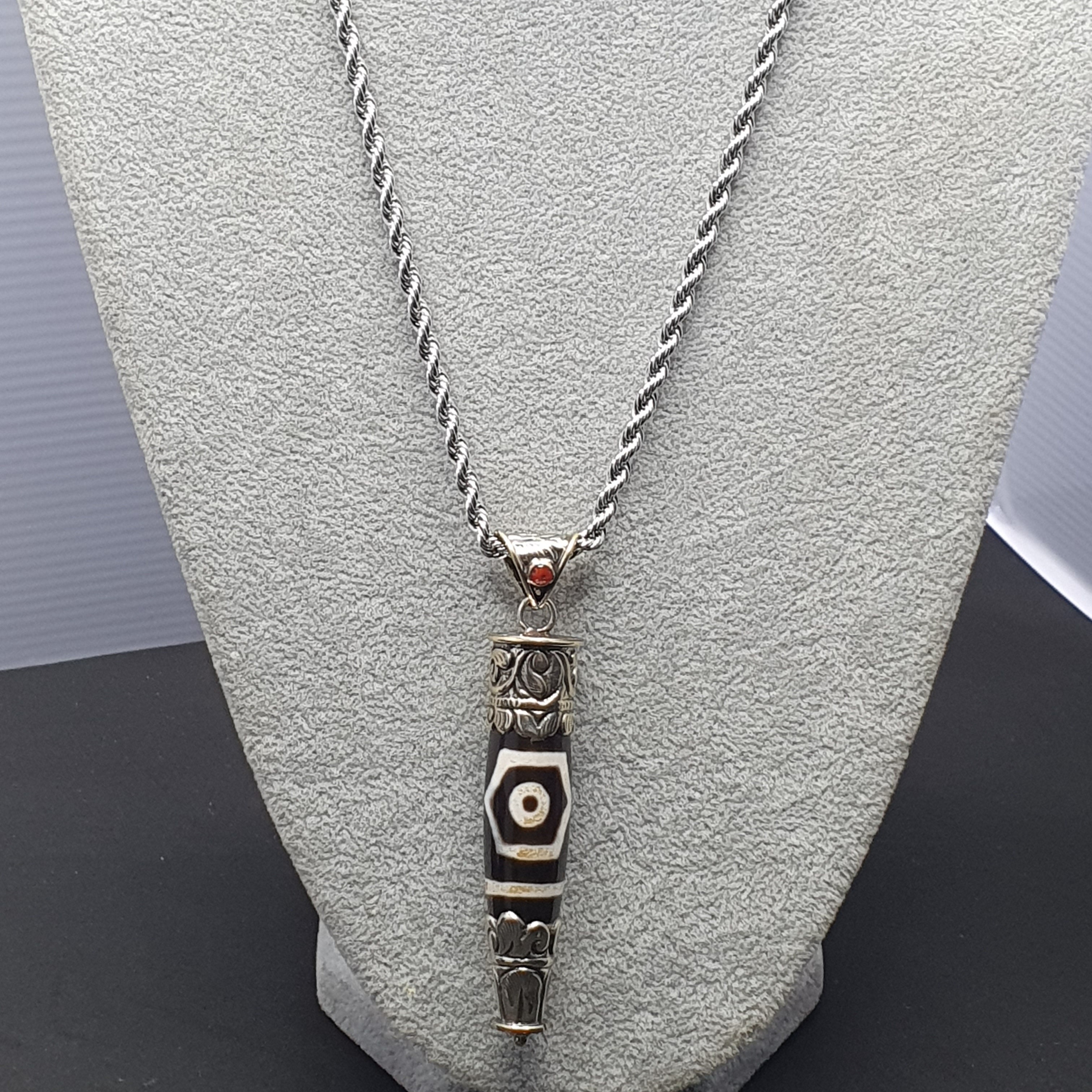 Vintage Tibetan 3 Eyes Agate & Brass Pendant Necklace