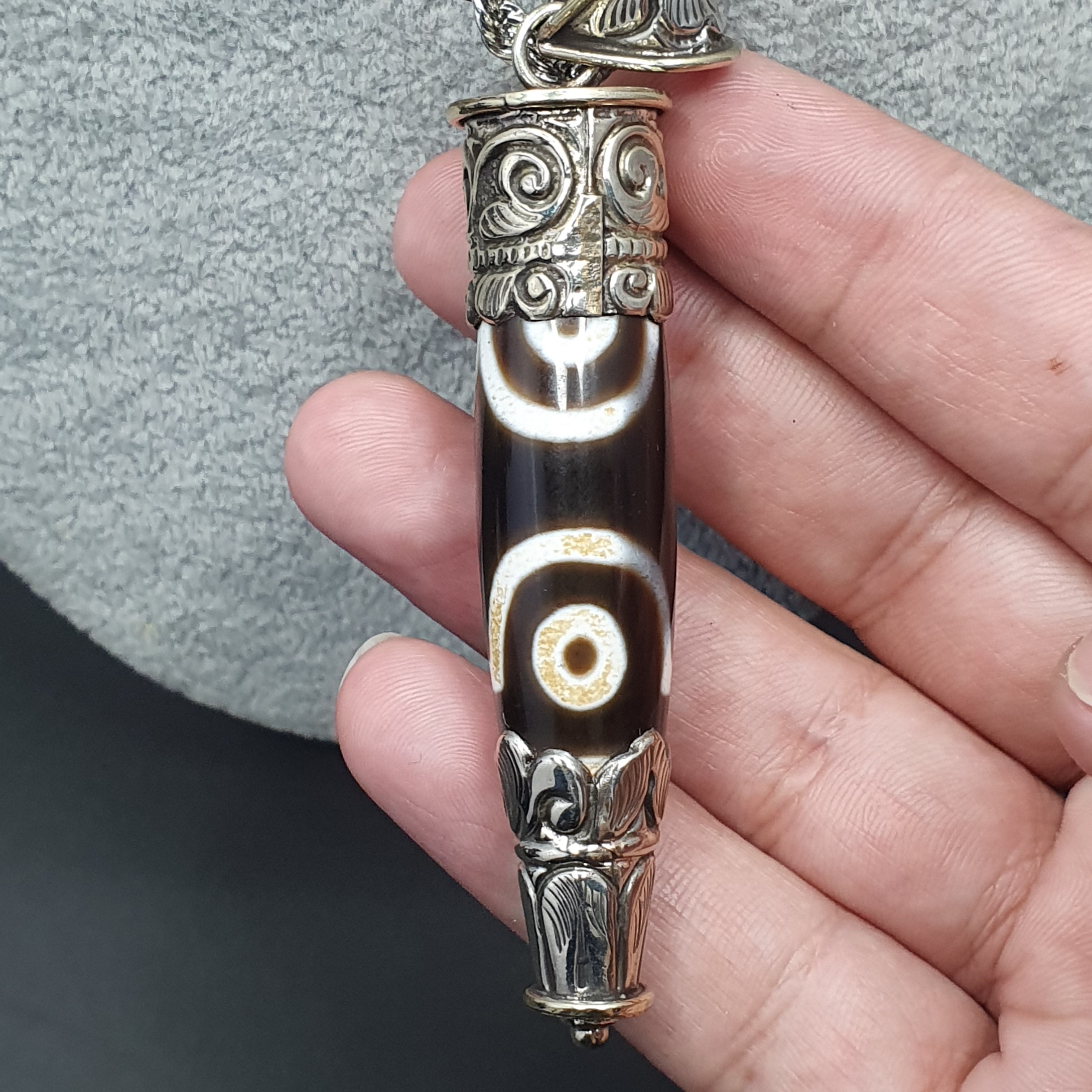 Vintage Tibetan 3 Eyes Agate & Brass Pendant Necklace