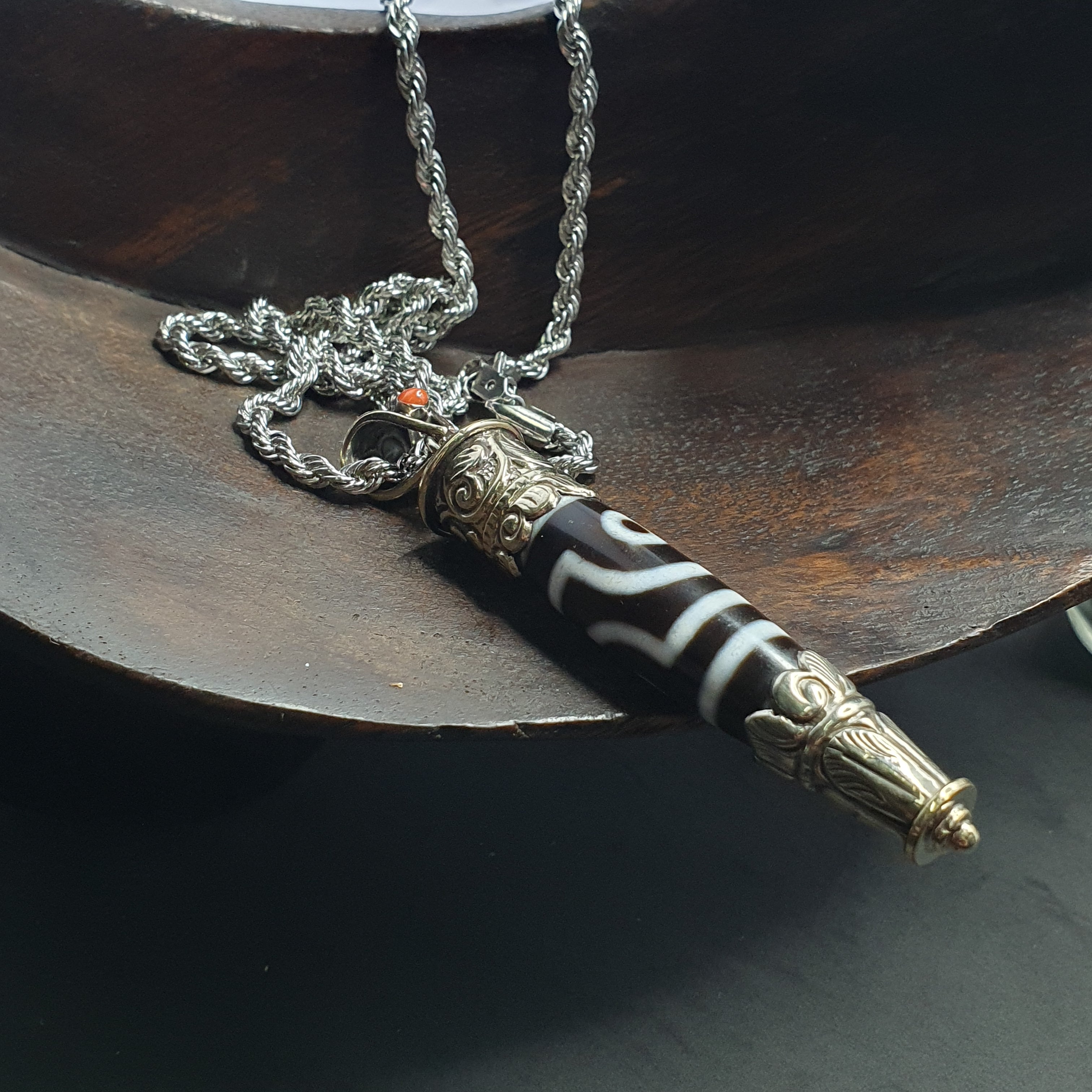 Vintage Tibetan Nepalese 2 Eyes Agate & Brass Pendant Necklace