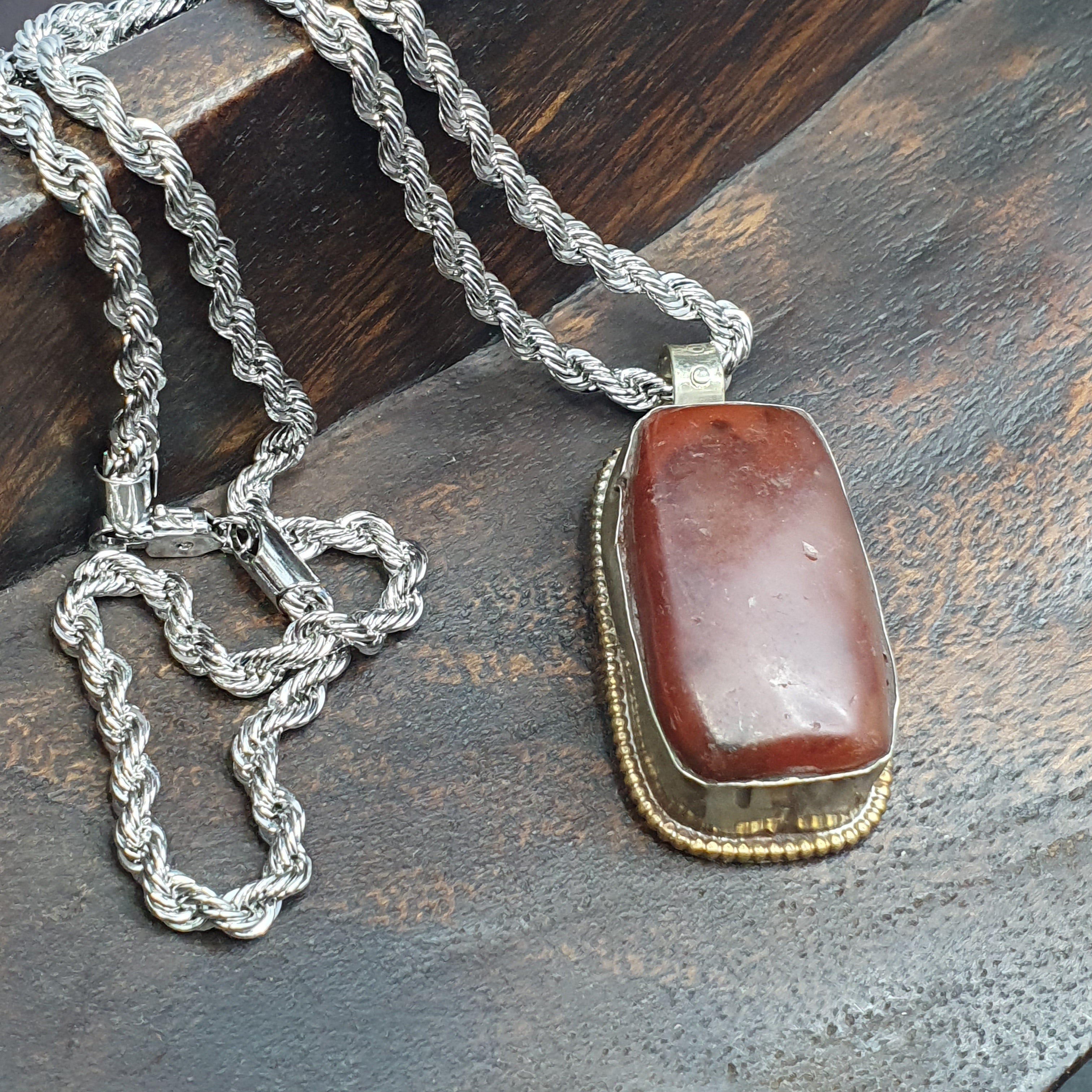 Vintage Nepalese Tibetan Red Carnelian Agate Pendant Necklace
