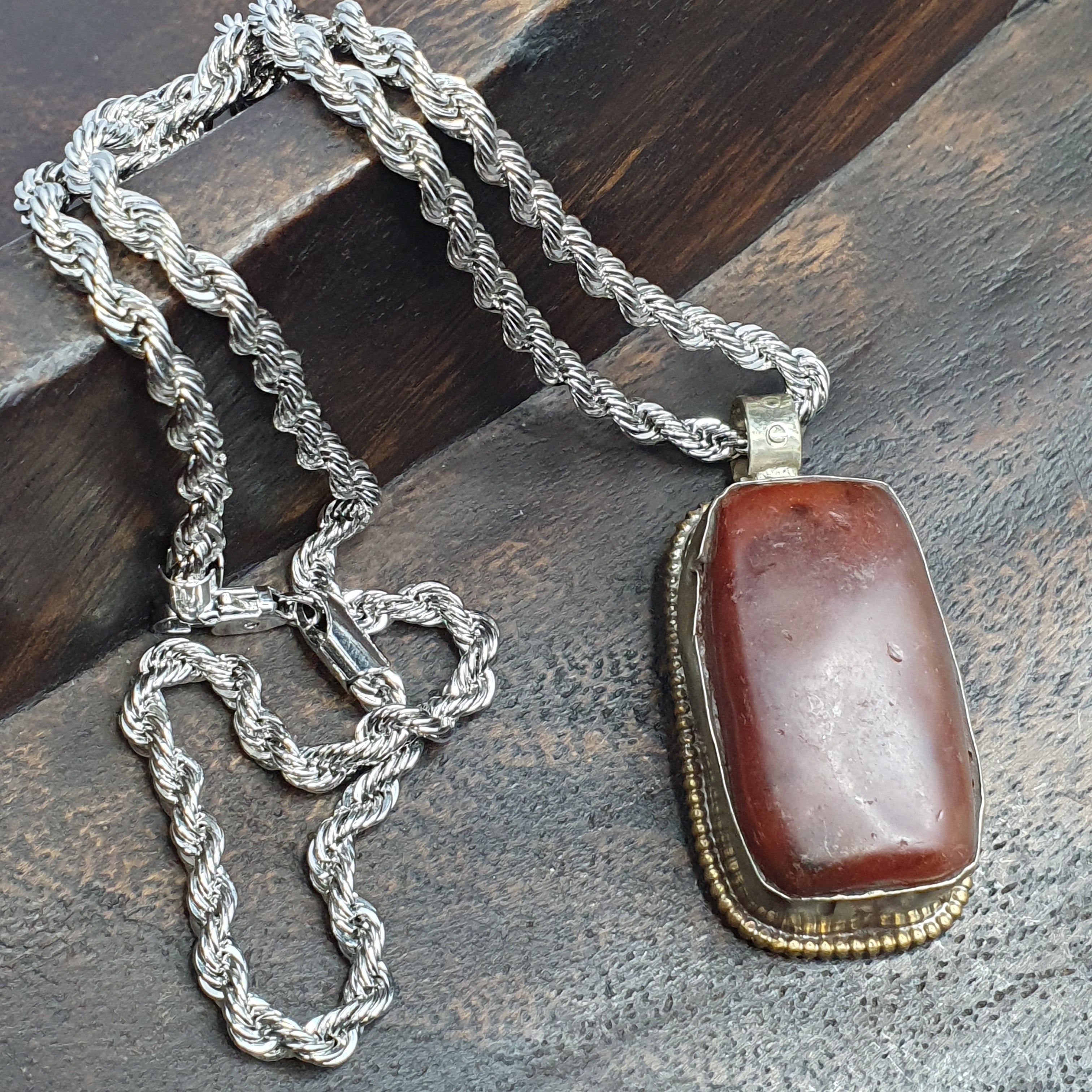 Vintage Nepalese Tibetan Red Carnelian Agate Pendant Necklace