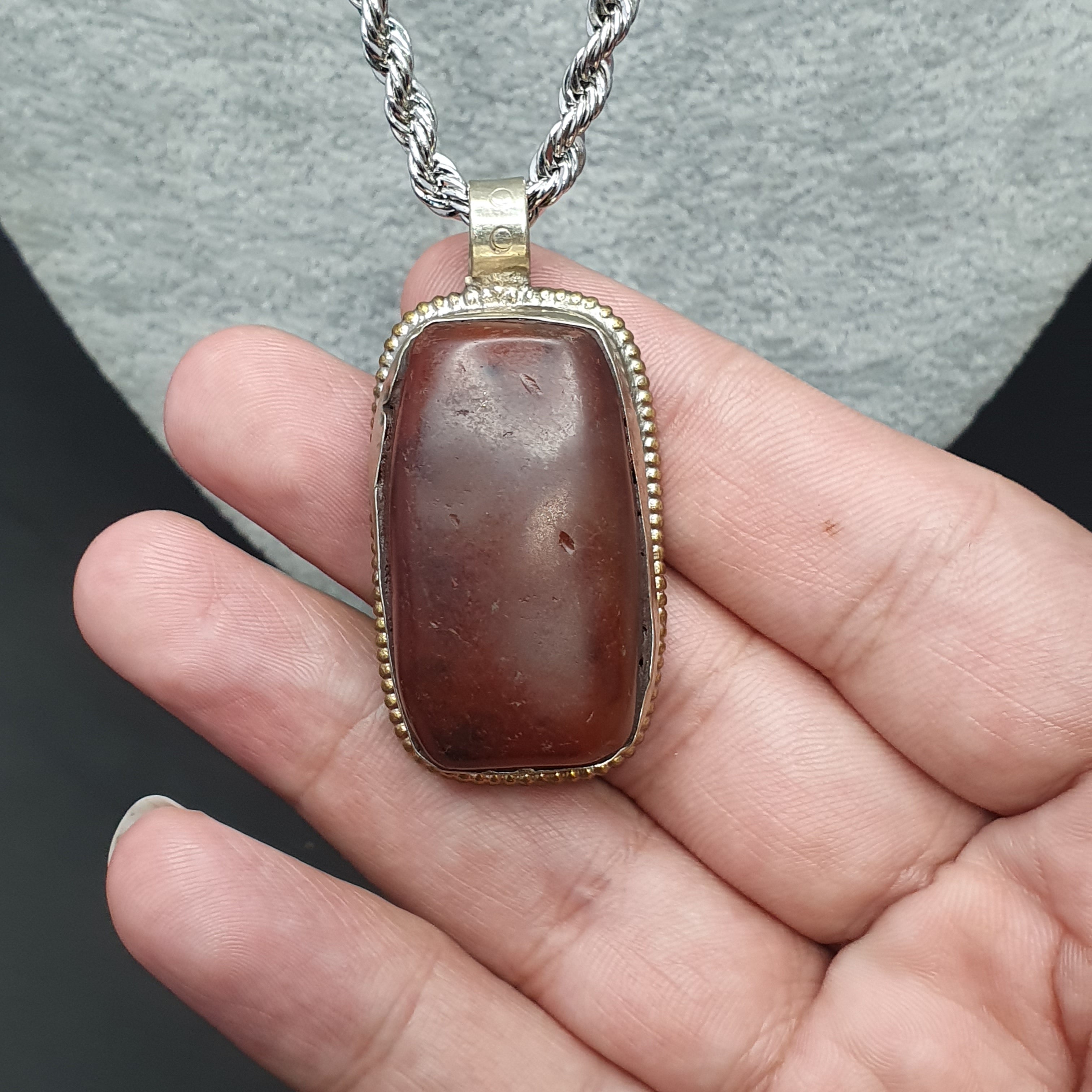 Vintage Nepalese Tibetan Red Carnelian Agate Pendant Necklace