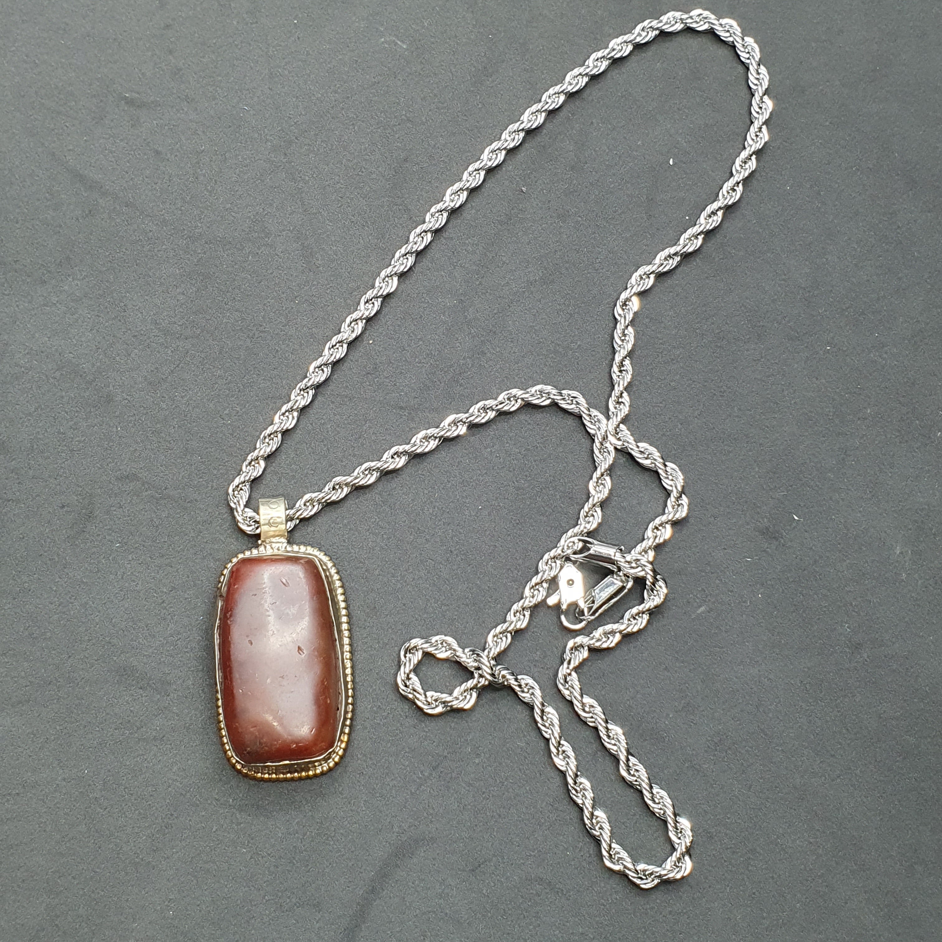 Vintage Nepalese Tibetan Red Carnelian Agate Pendant Necklace