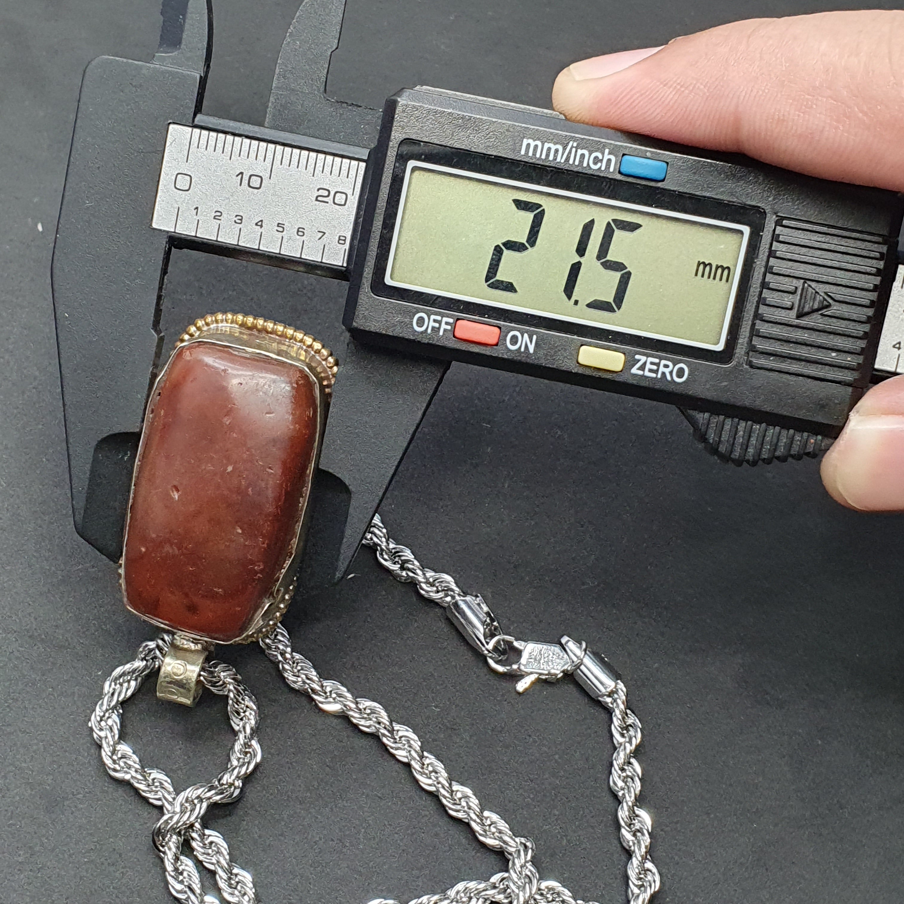 Vintage Nepalese Tibetan Red Carnelian Agate Pendant Necklace