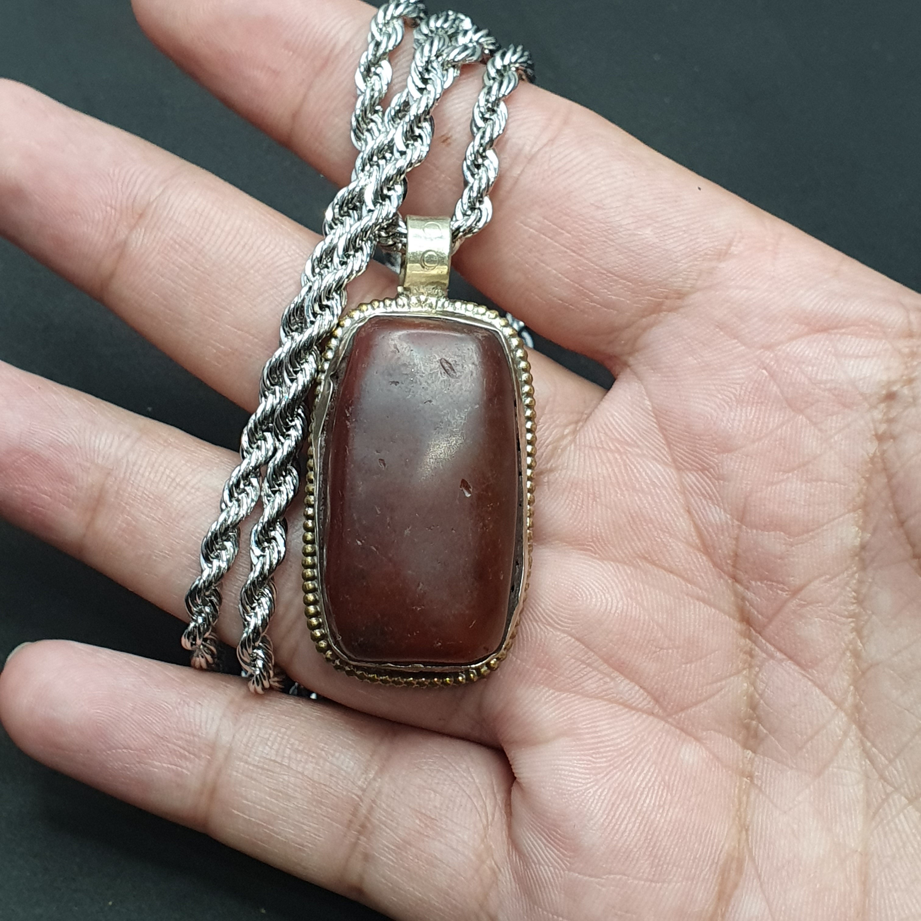 Vintage Nepalese Tibetan Red Carnelian Agate Pendant Necklace