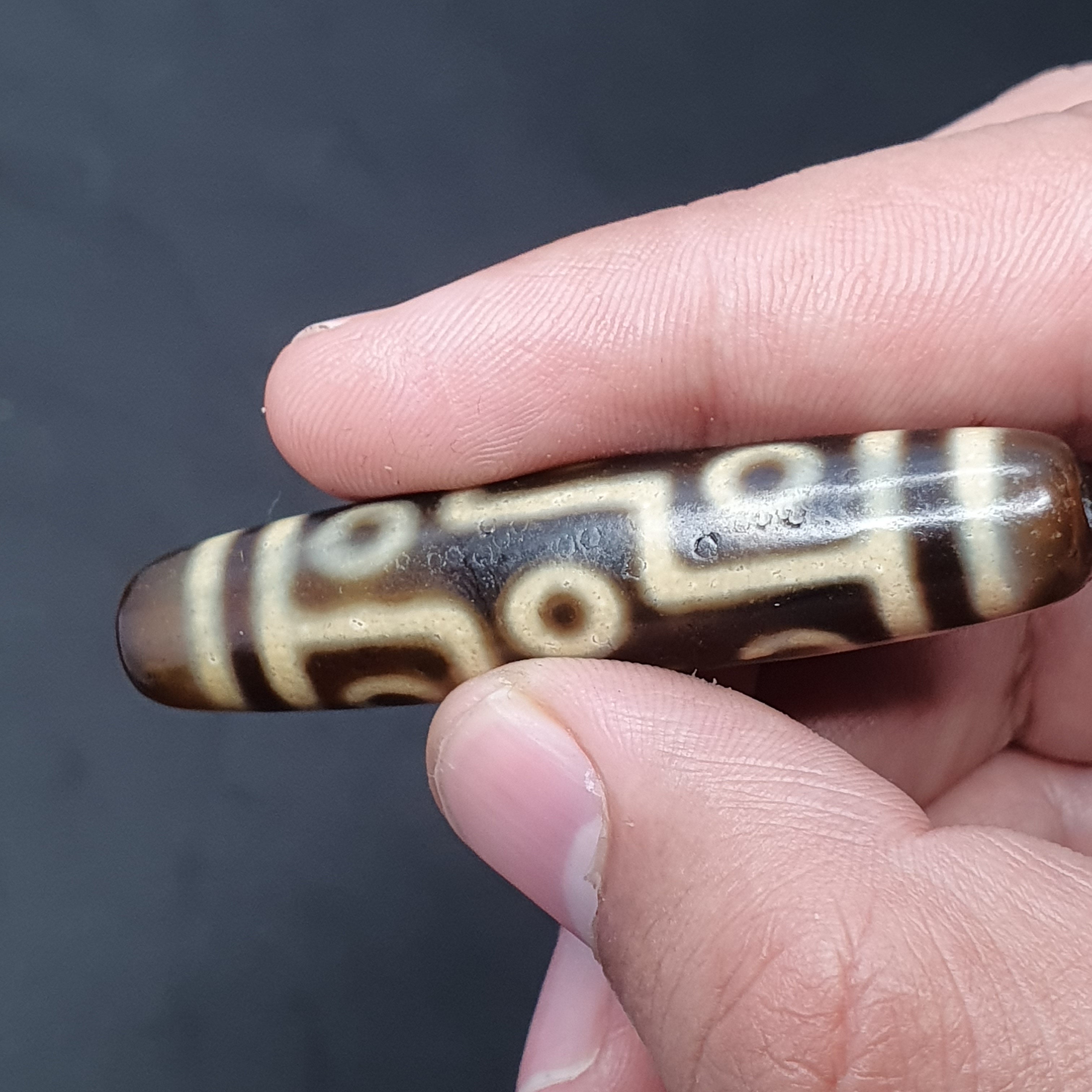 Vintage Tibetan 9 Eyes Agate Dzi Bead Amulet