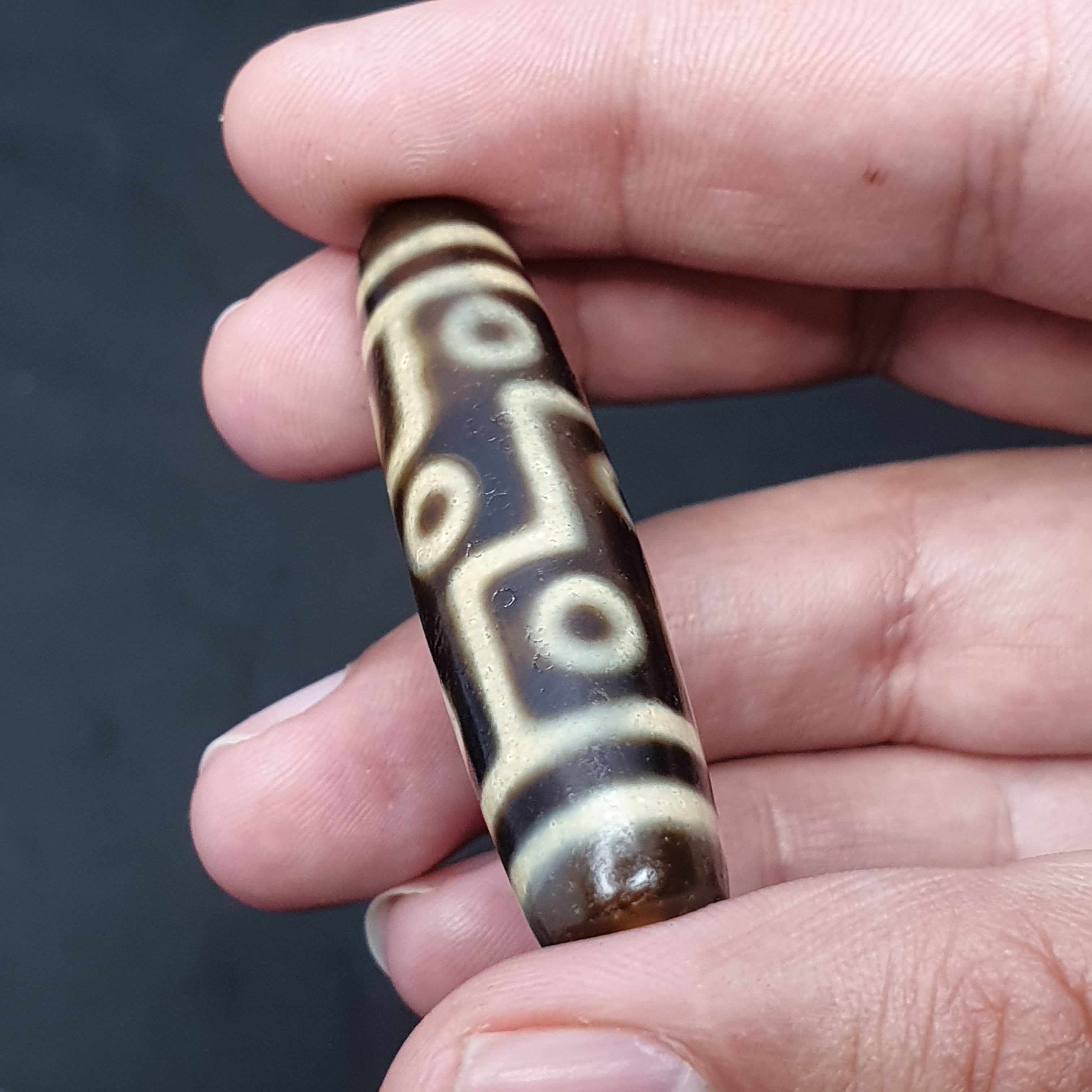 Vintage Tibetan 9 Eyes Agate Dzi Bead Amulet