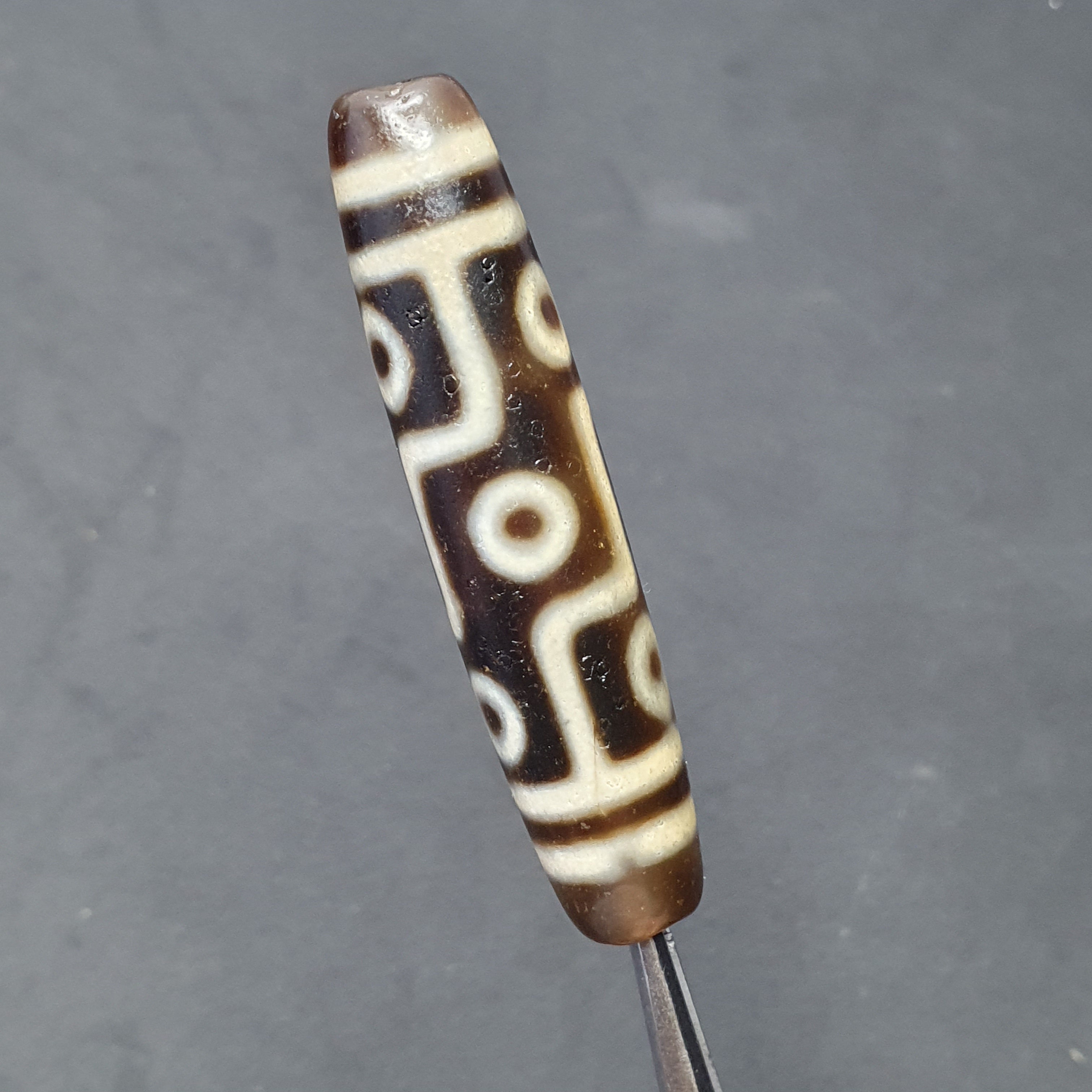 Vintage Tibetan 9 Eyes Agate Dzi Bead Amulet