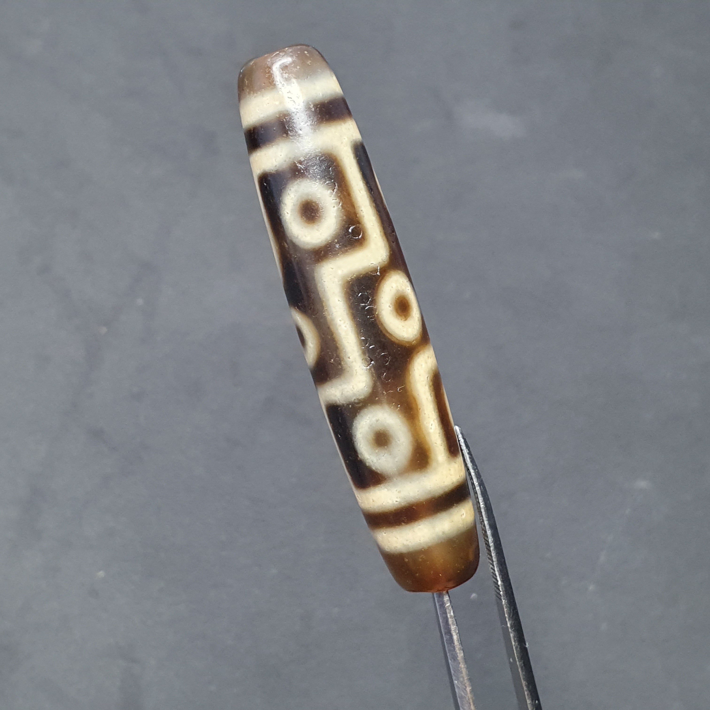 Vintage Tibetan 9 Eyes Agate Dzi Bead Amulet