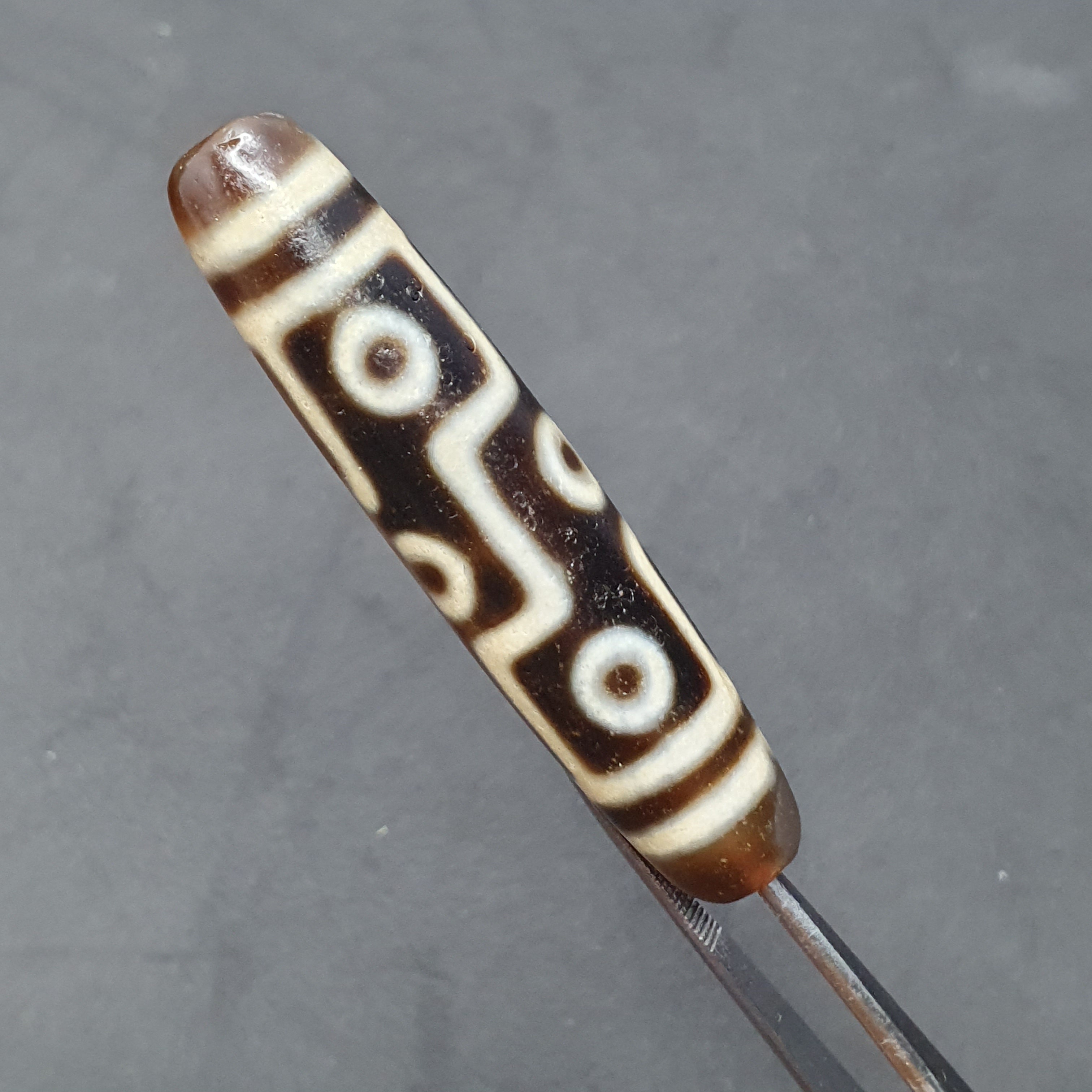 Vintage Tibetan 9 Eyes Agate Dzi Bead Amulet