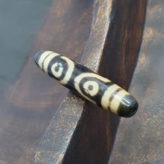 Vintage 7 Eyes Tibetan Agate Dzi Bead Amulet (57.1mm)