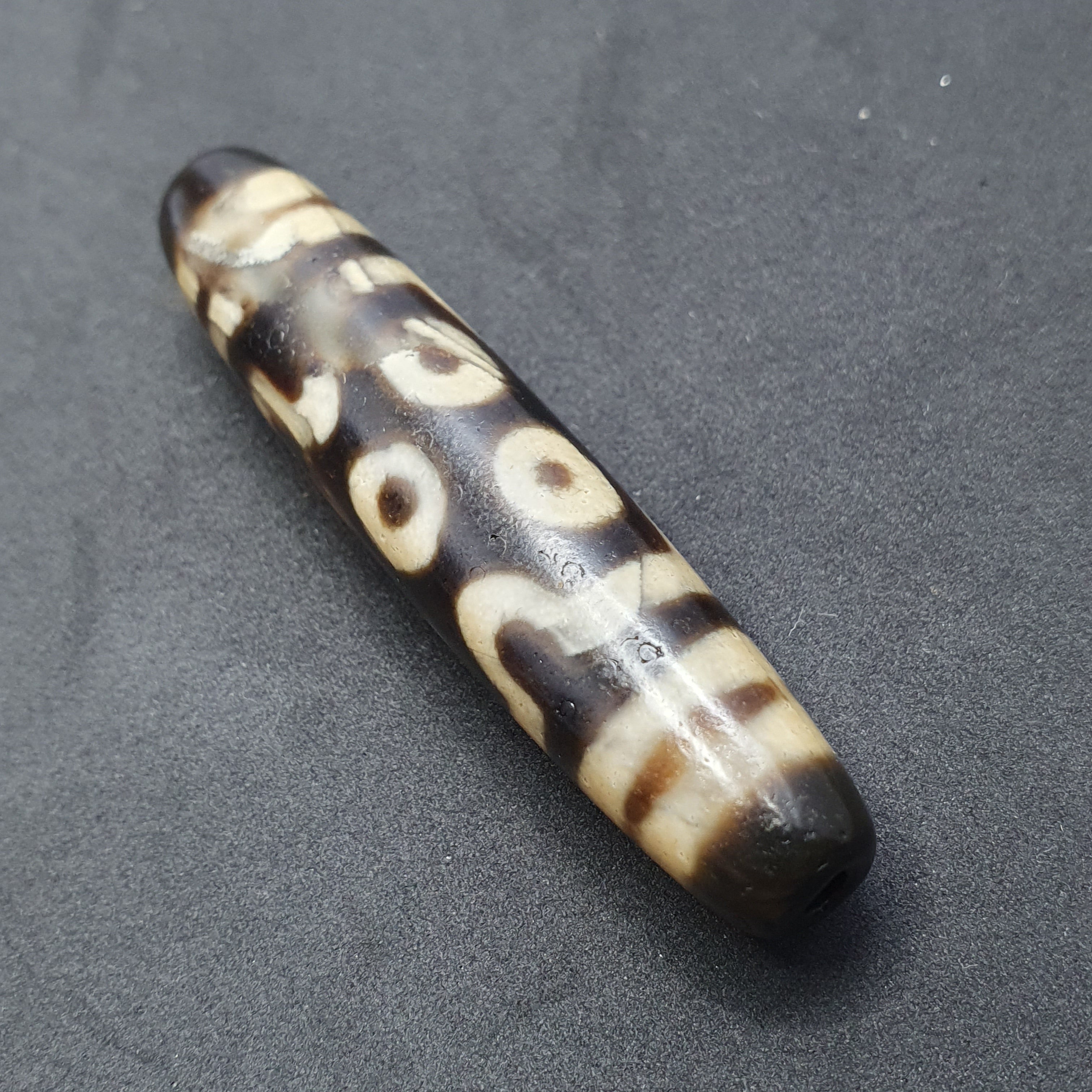 Vintage 7 Eyes Tibetan Agate Dzi Bead Amulet (57.1mm)