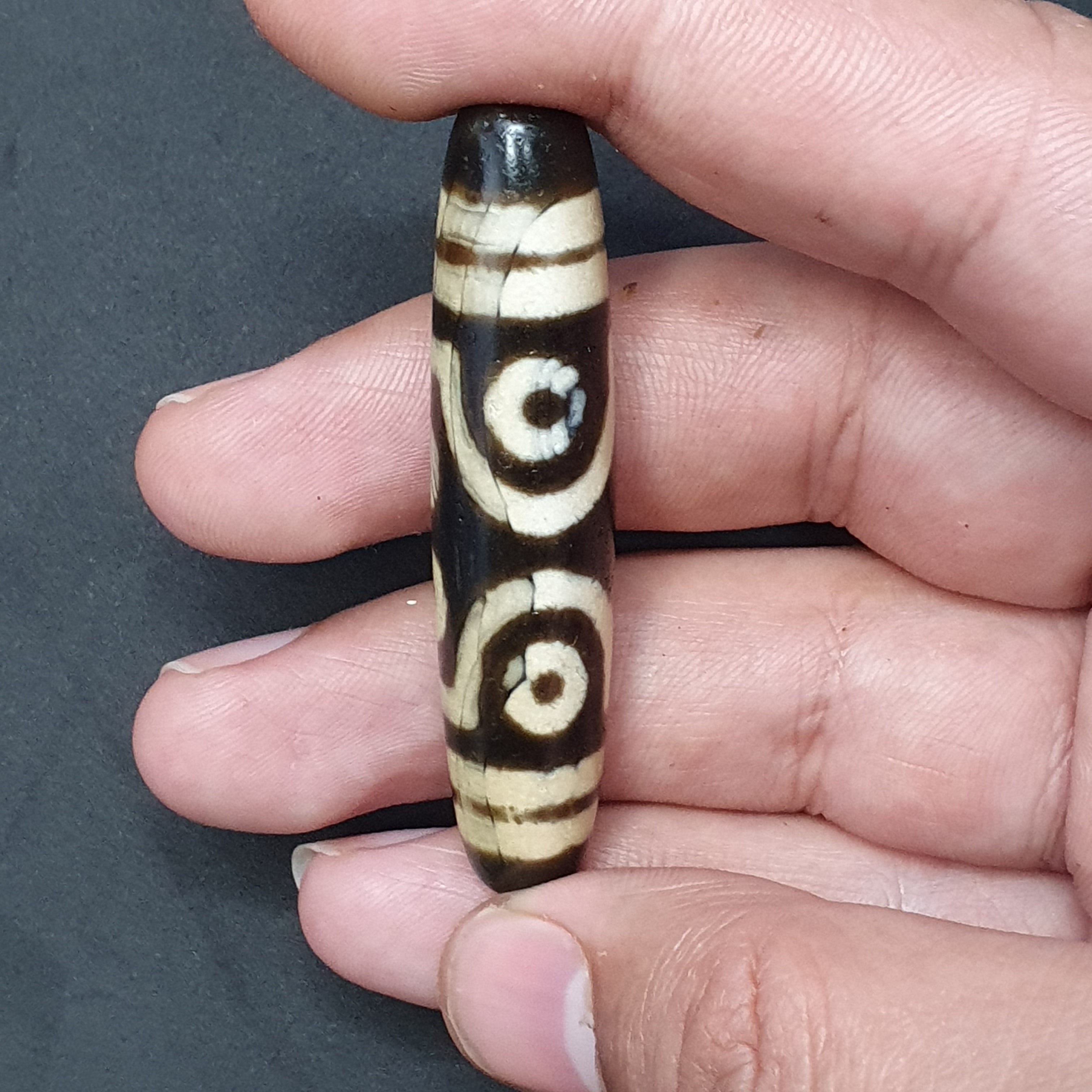 Vintage 7 Eyes Tibetan Agate Dzi Bead Amulet (57.1mm)