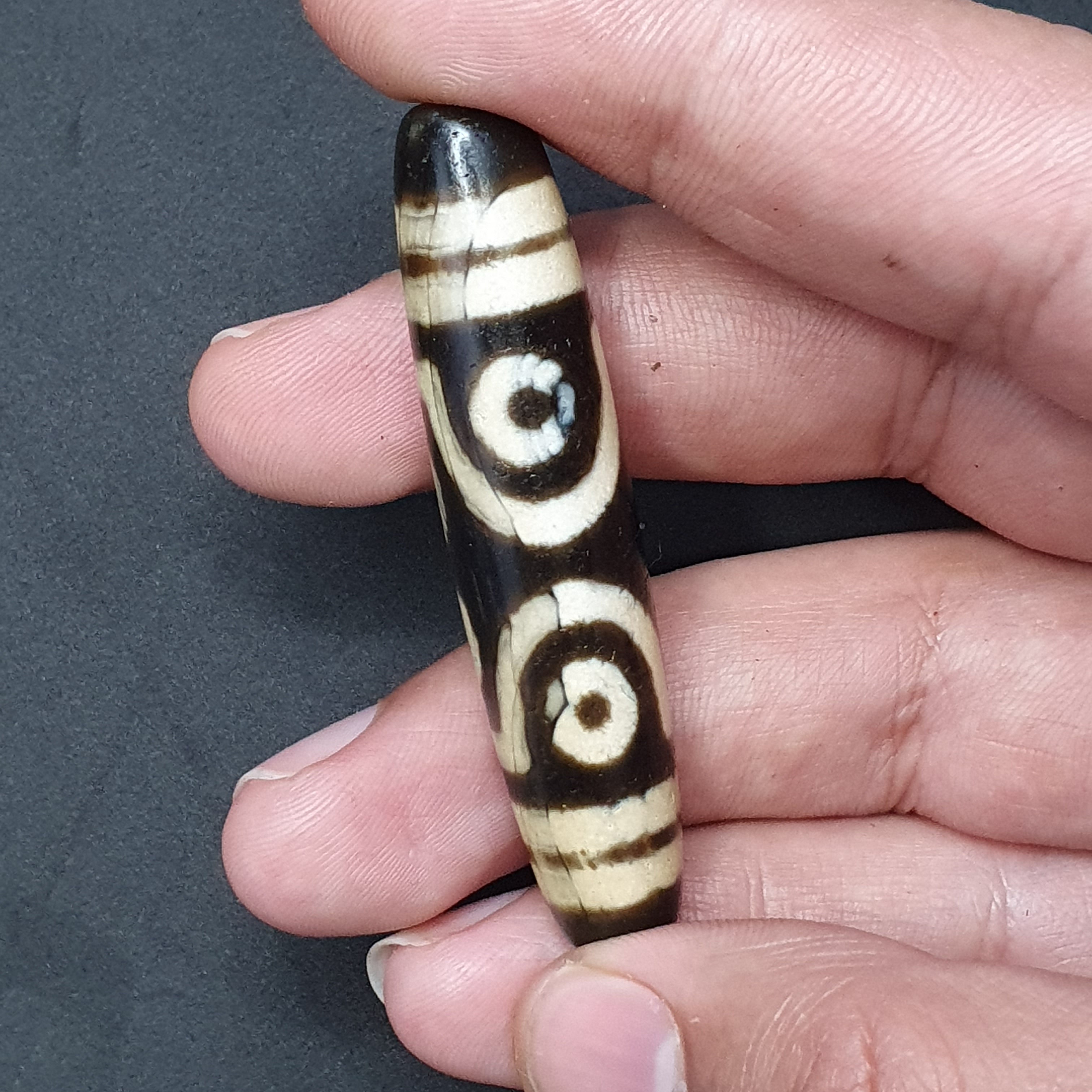 Vintage 7 Eyes Tibetan Agate Dzi Bead Amulet (57.1mm)