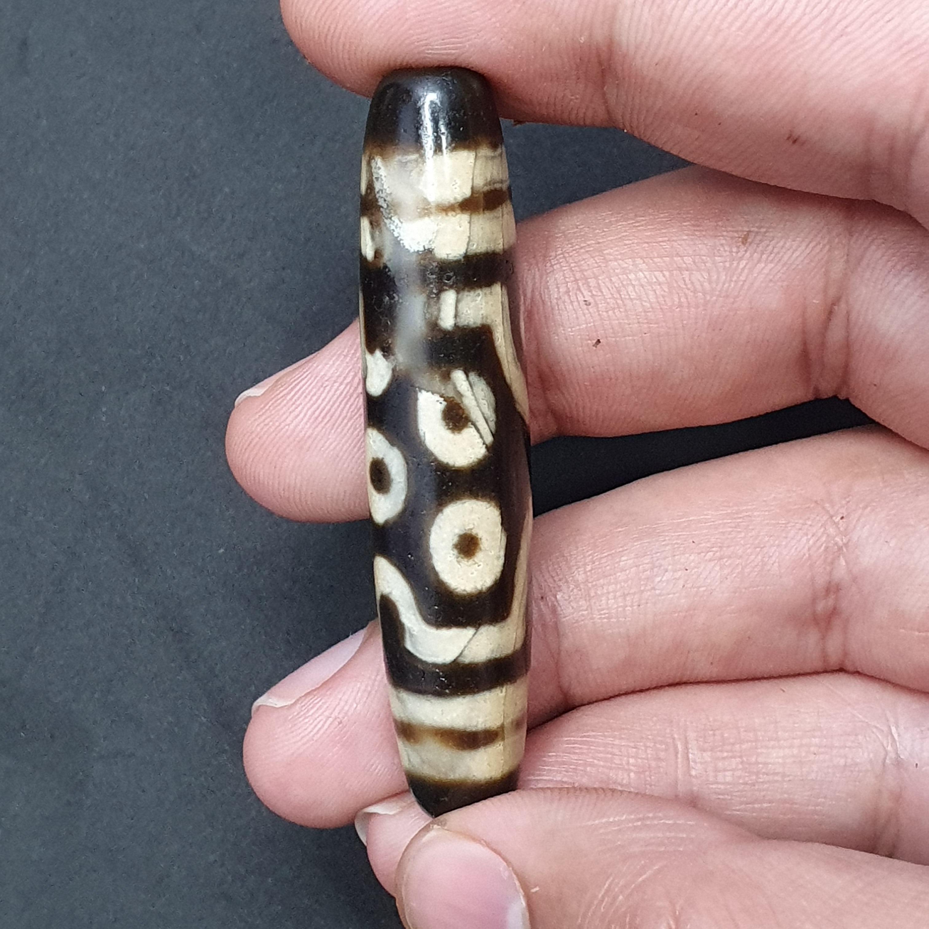 Vintage 7 Eyes Tibetan Agate Dzi Bead Amulet (57.1mm)