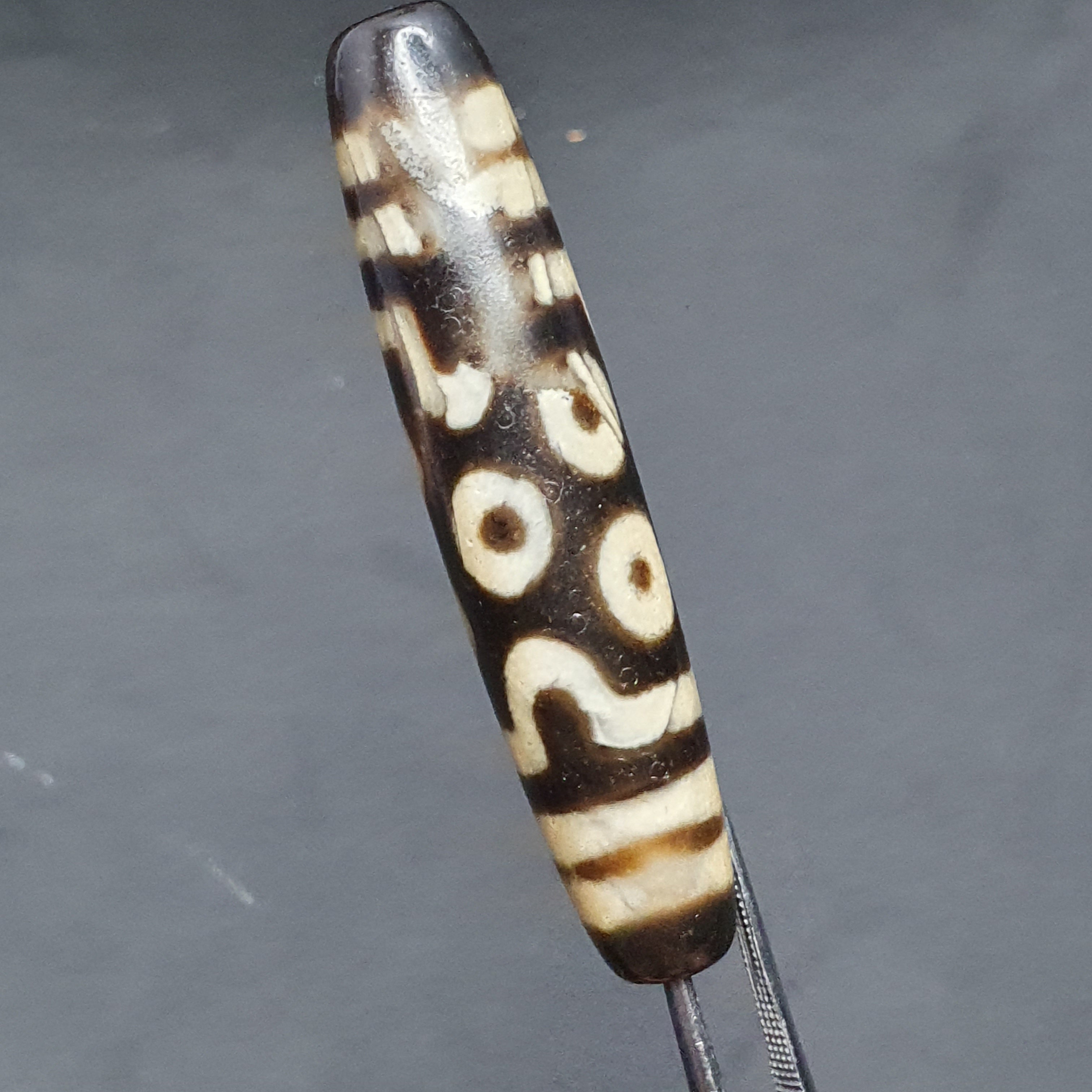 Vintage 7 Eyes Tibetan Agate Dzi Bead Amulet (57.1mm)