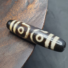 6 Eyes Himalayan Tibetan Agate Dzi Bead