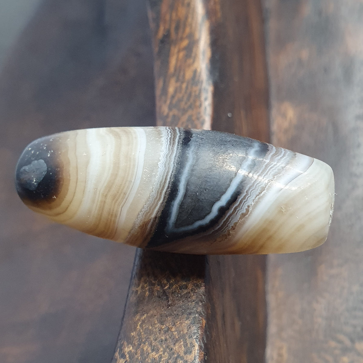 Natural Eye Agate Bead: Himalayan Tibetan Gemstone (43.1mm)