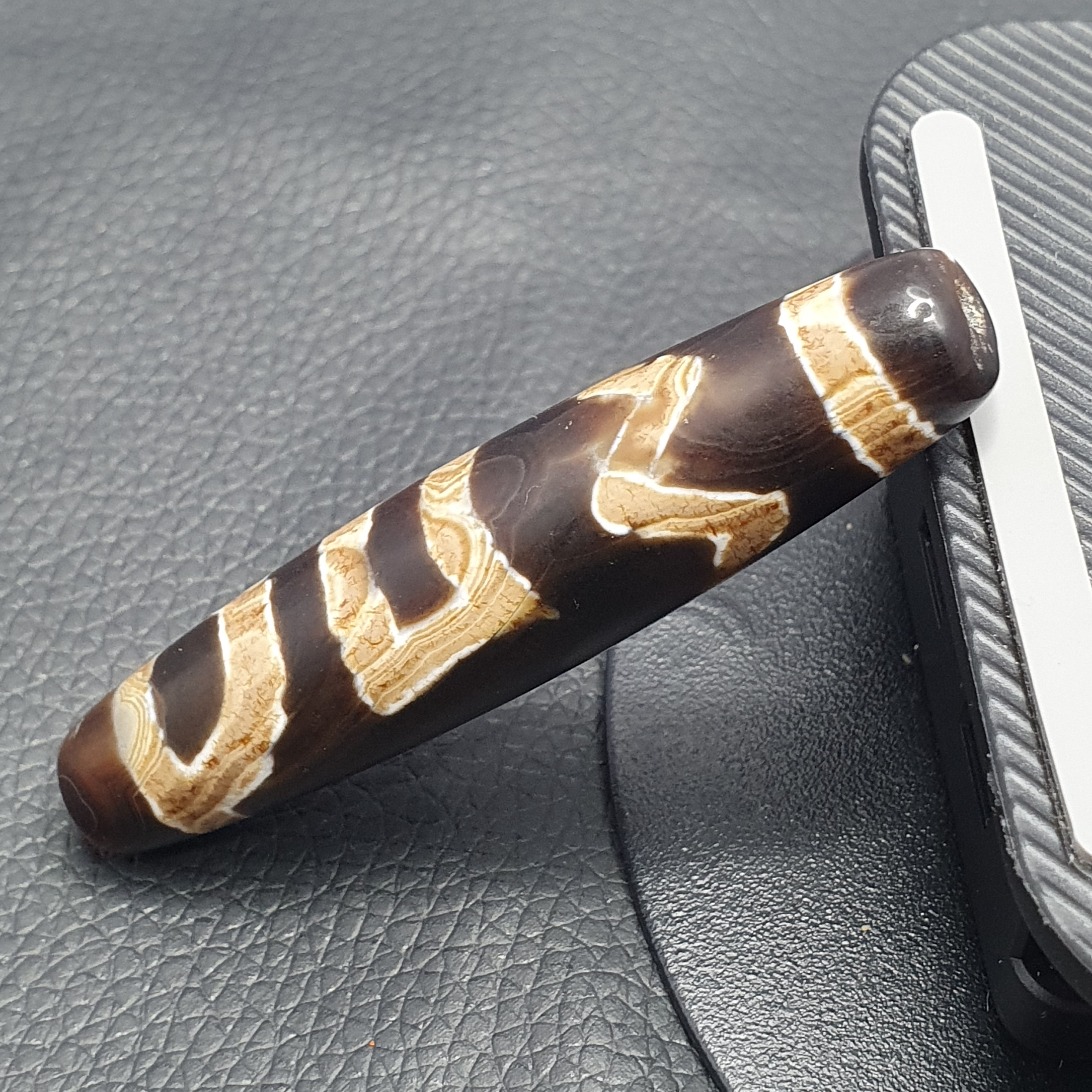 Vintage Rare Pattern Himalayan Tibetan Agate Dzi Bead