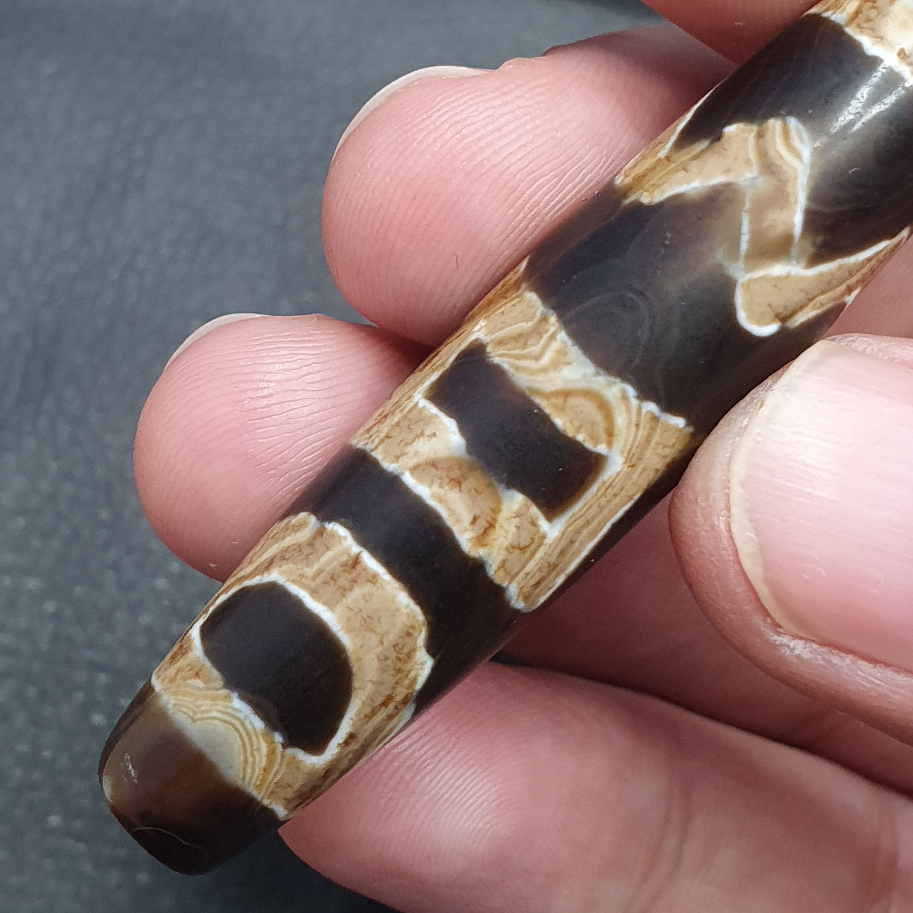 Vintage Rare Pattern Himalayan Tibetan Agate Dzi Bead