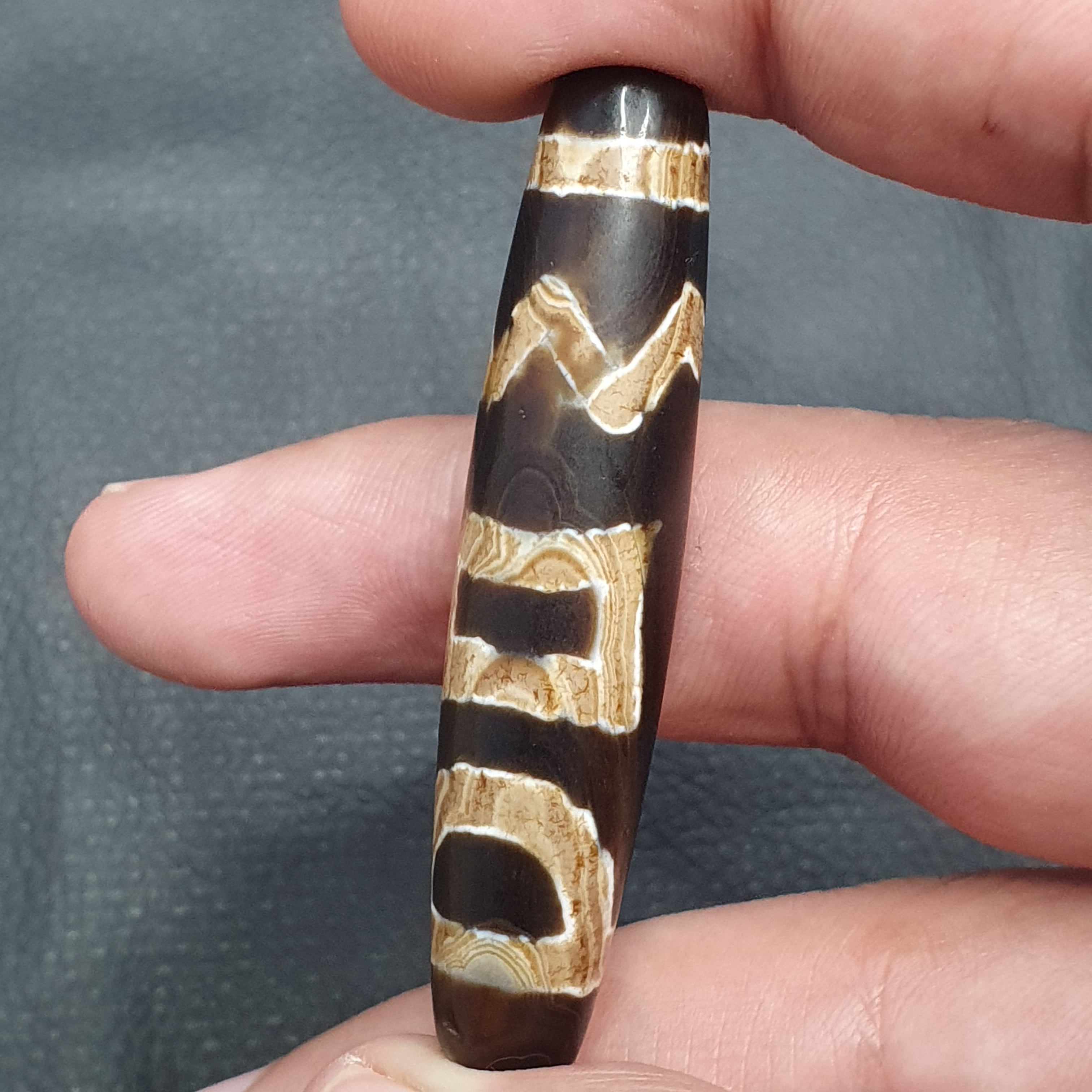 Vintage Rare Pattern Himalayan Tibetan Agate Dzi Bead