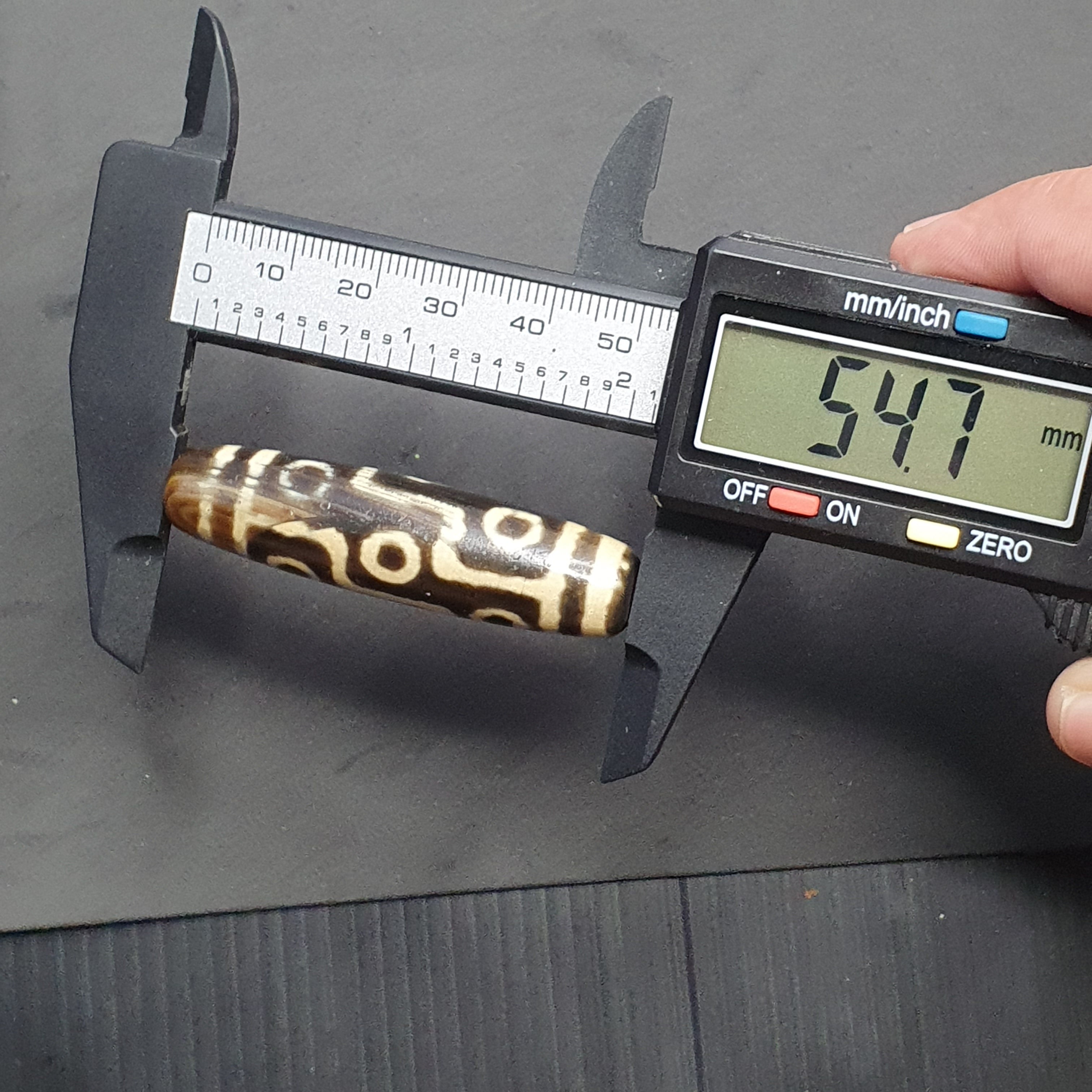 Vintage 9 Eyes Tibetan Agate Dzi Bead Amulet