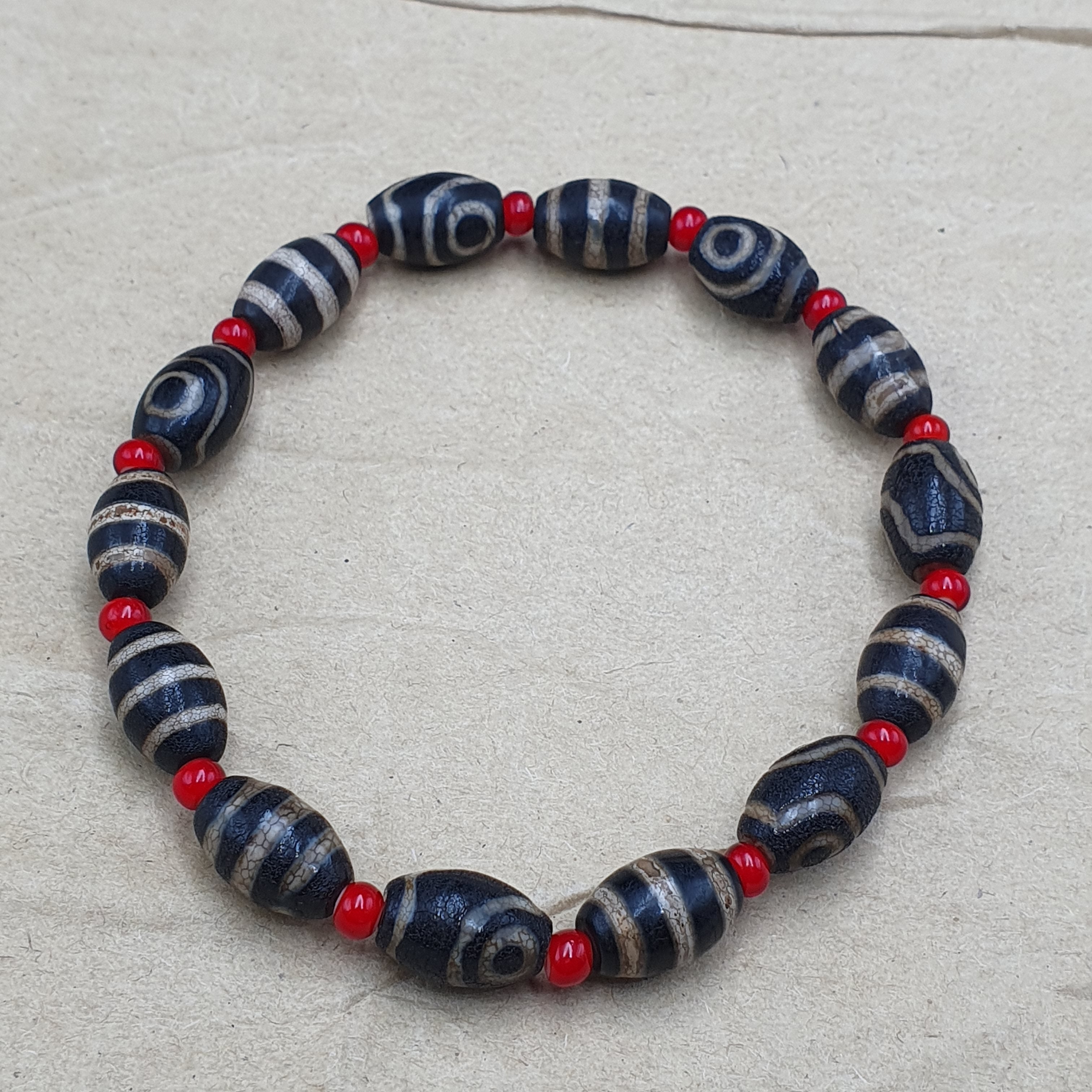 Vintage Tibetan 2 Eyes & 3 Stripe Pattern Agate  Beaded Necklace