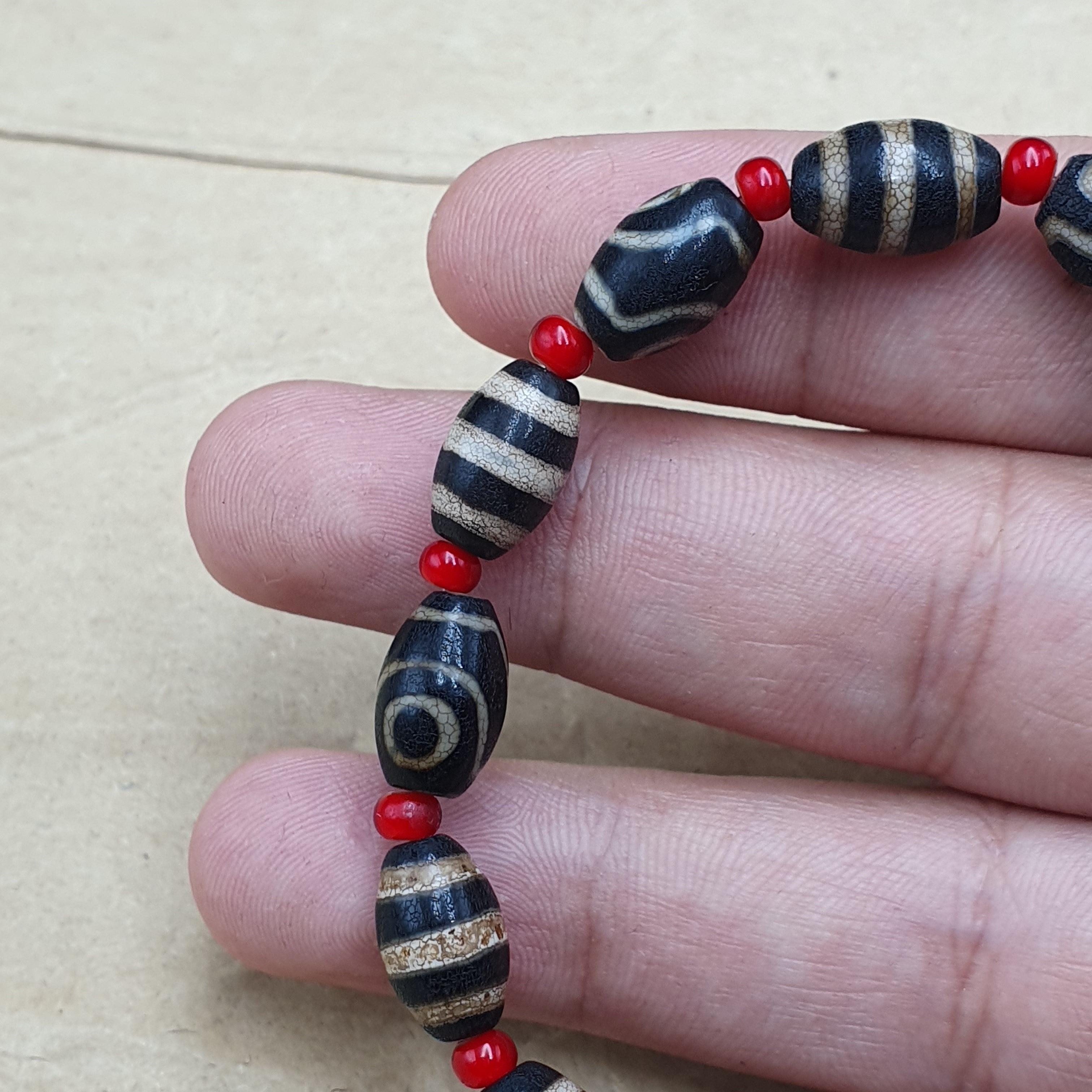 Vintage Tibetan 2 Eyes & 3 Stripe Pattern Agate  Beaded Necklace