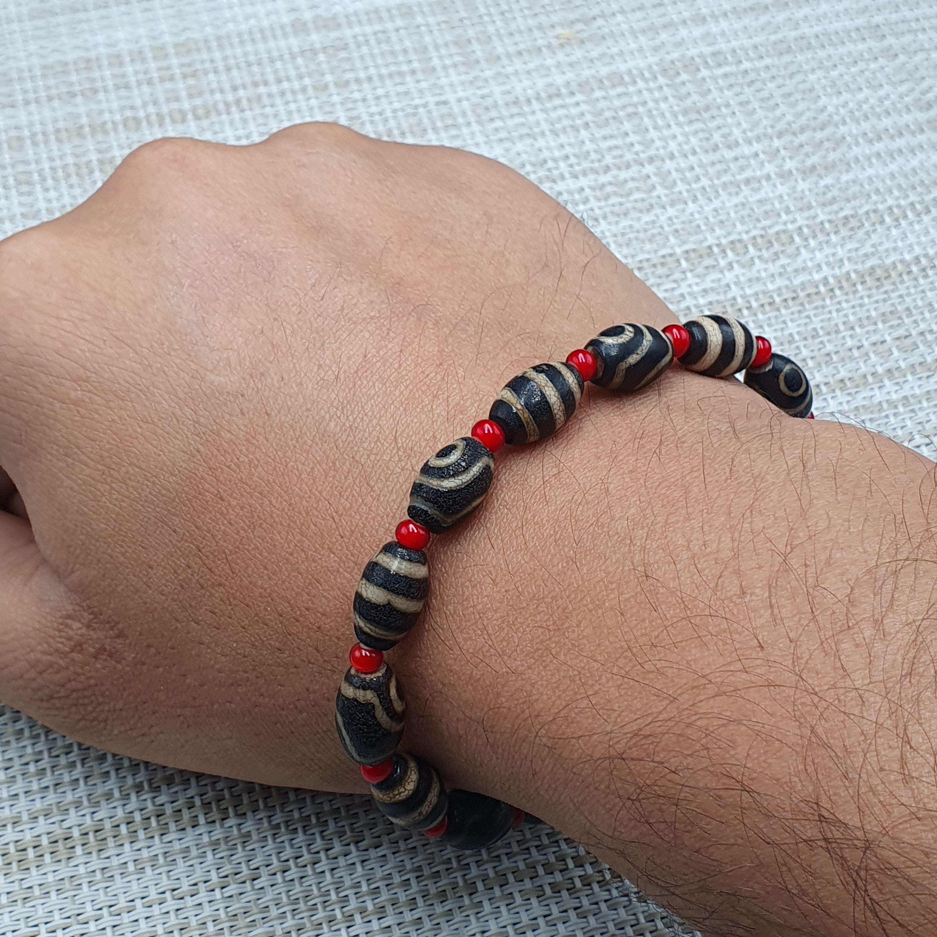 Vintage Tibetan 2 Eyes & 3 Stripe Pattern Agate  Beaded Necklace