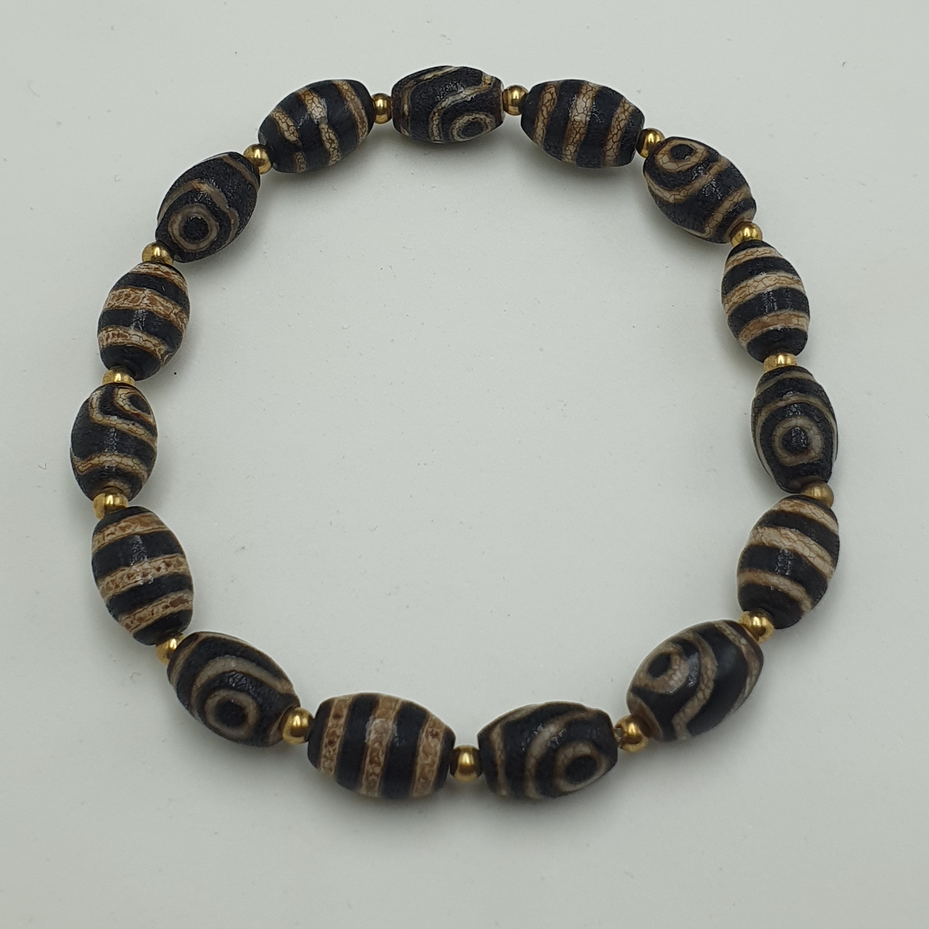 Tibetan Agate Beaded Bracelet: 2 Eye & 3 Stripe Pattern