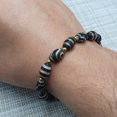 Tibetan Agate Beaded Bracelet: 2 Eye & 3 Stripe Pattern