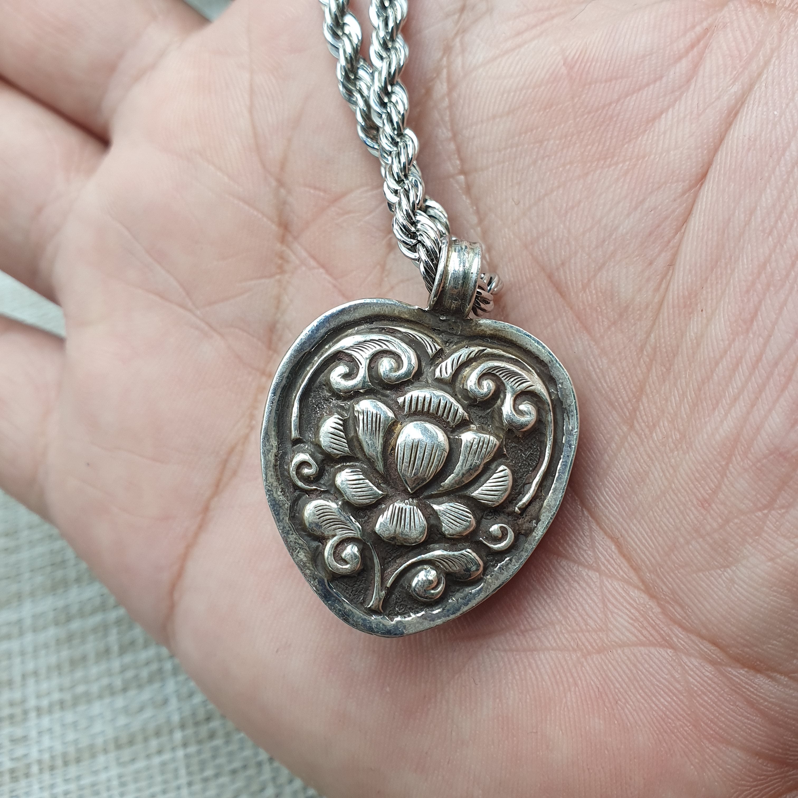 Vintage Ceramic Brass Lion Face with Stainless Steel Chain Pendant Necklace