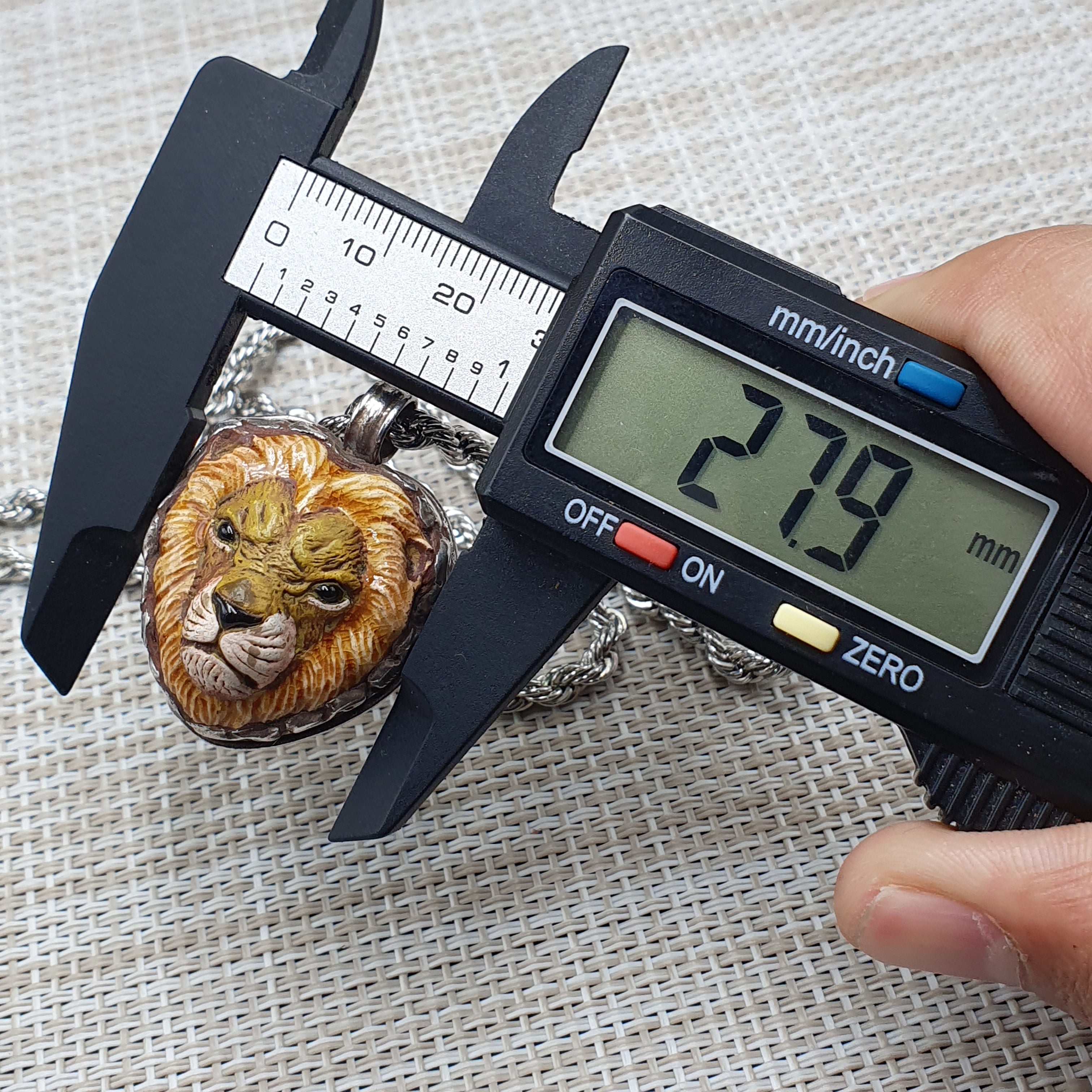 Vintage Ceramic Brass Lion Face with Stainless Steel Chain Pendant Necklace