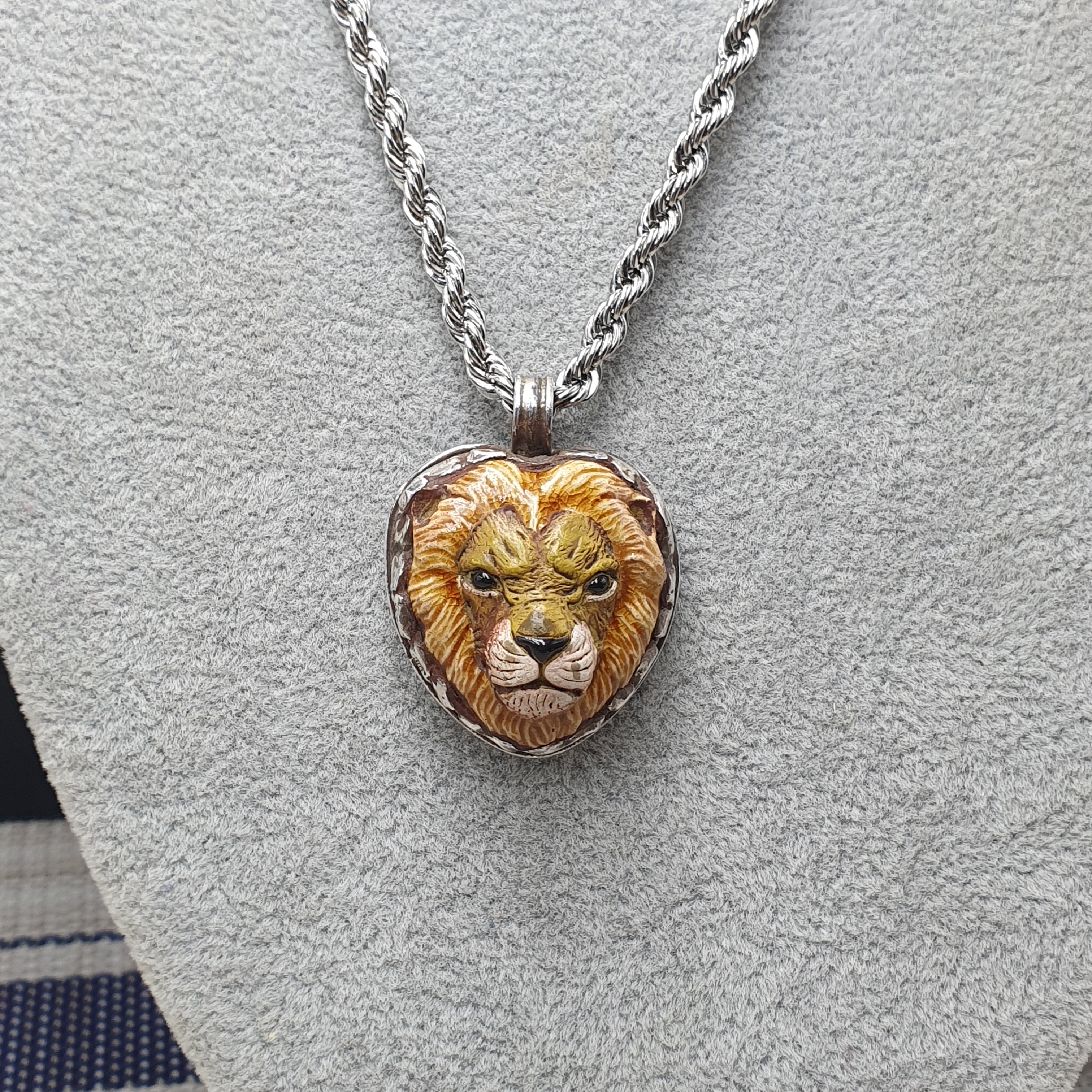 Vintage Ceramic Brass Lion Face with Stainless Steel Chain Pendant Necklace