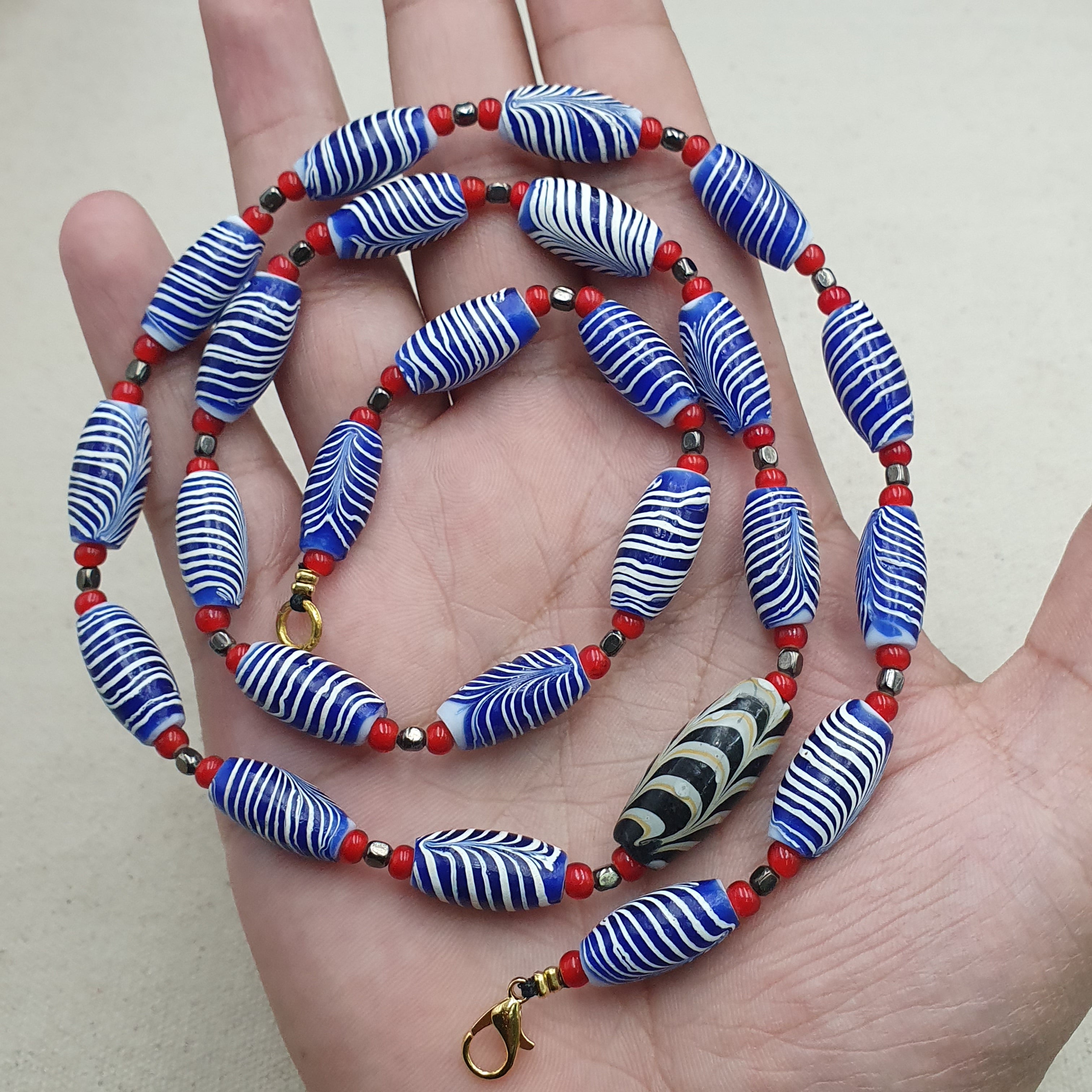 Vintage Venetian Style Feather Desgin Glass & Venetian Red WhiteHeart Glass Beads Necklace