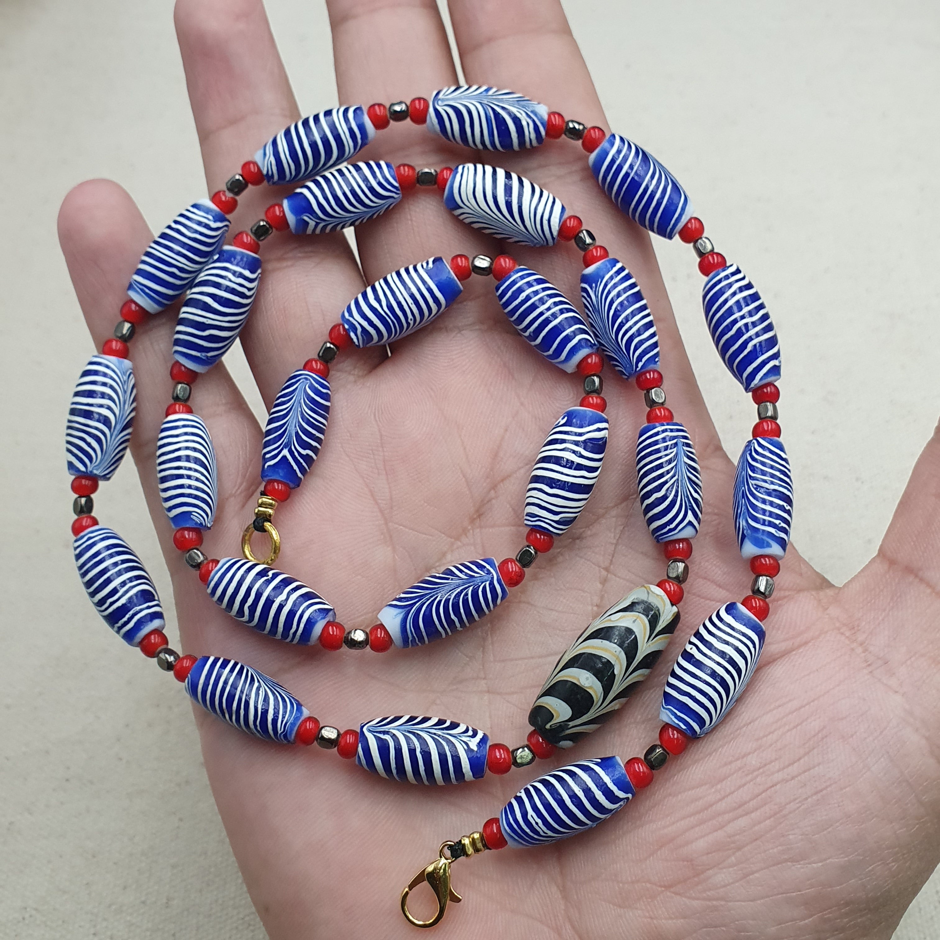 Vintage Venetian Style Feather Desgin Glass & Venetian Red WhiteHeart Glass Beads Necklace