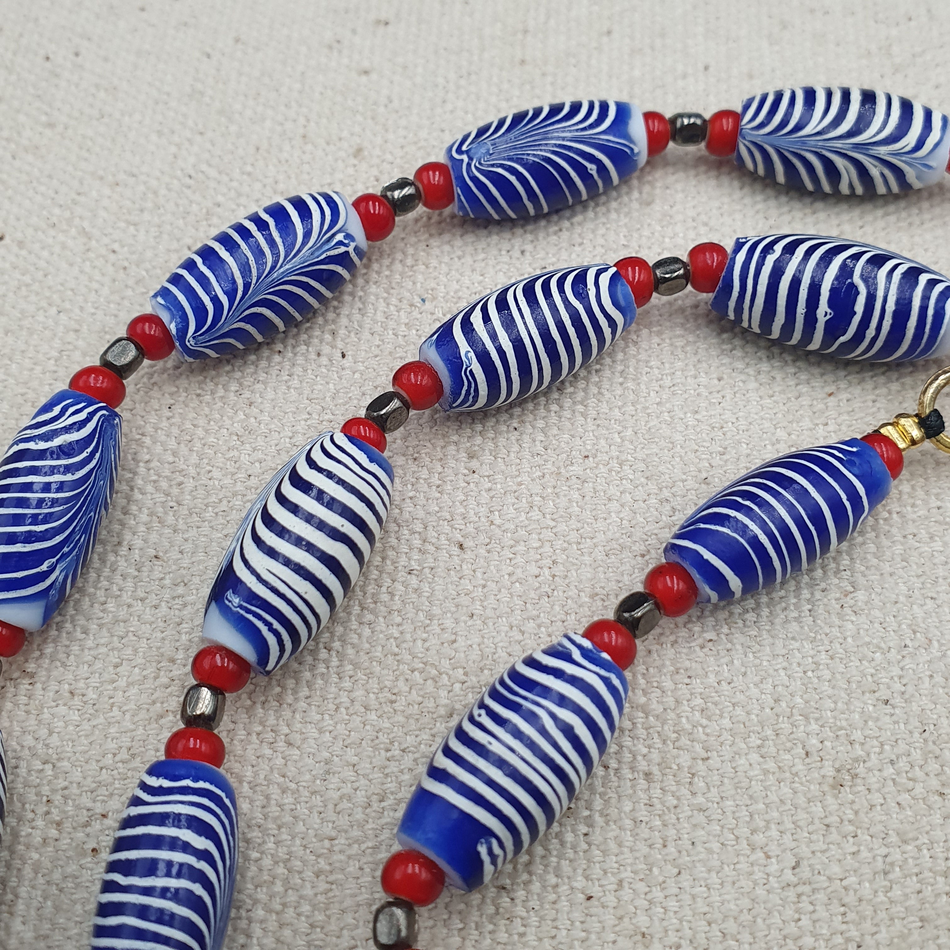 Vintage Venetian Style Feather Desgin Glass & Venetian Red WhiteHeart Glass Beads Necklace
