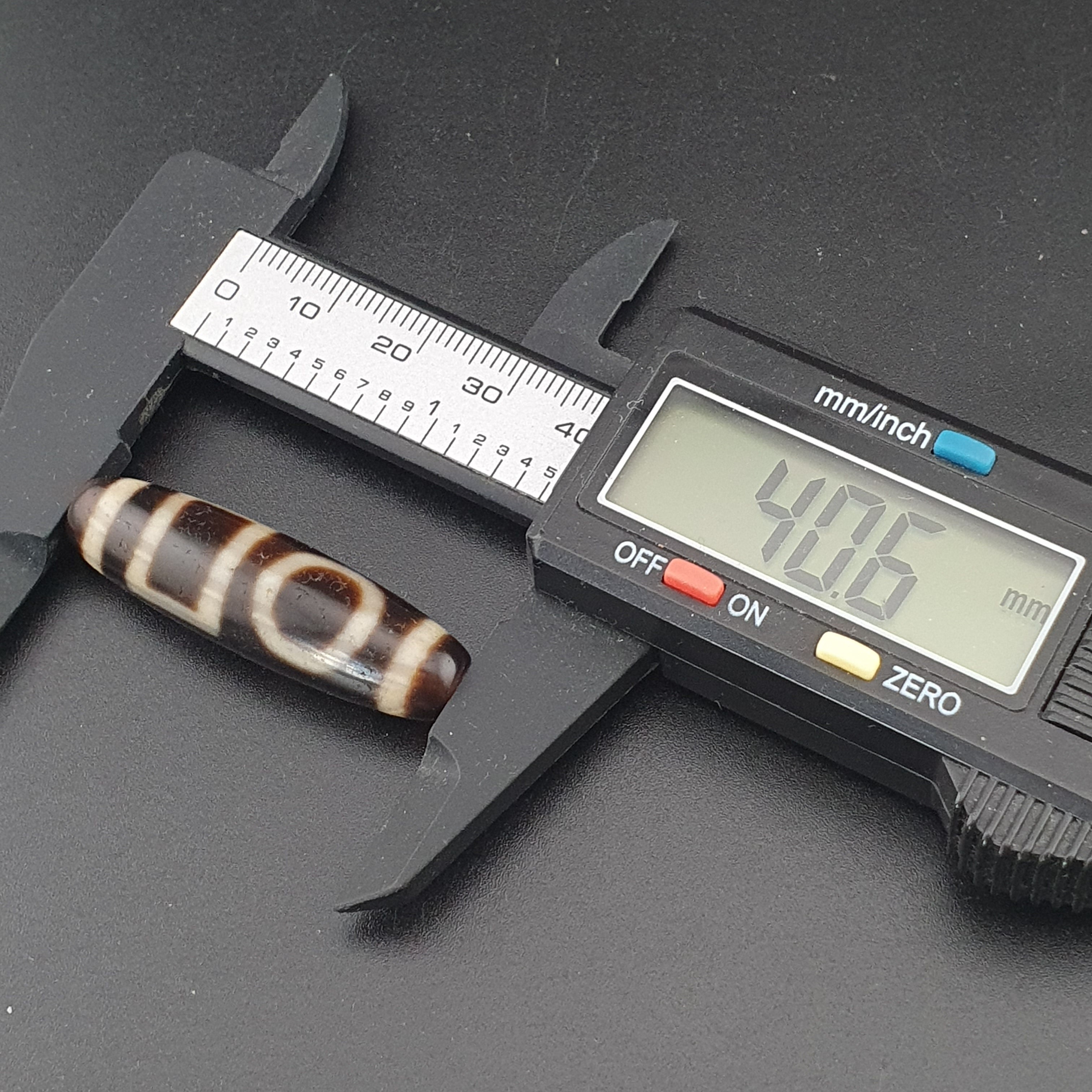 Antique Circle & Square Himalayan Tibetan Agate Dzi Bead Amulet