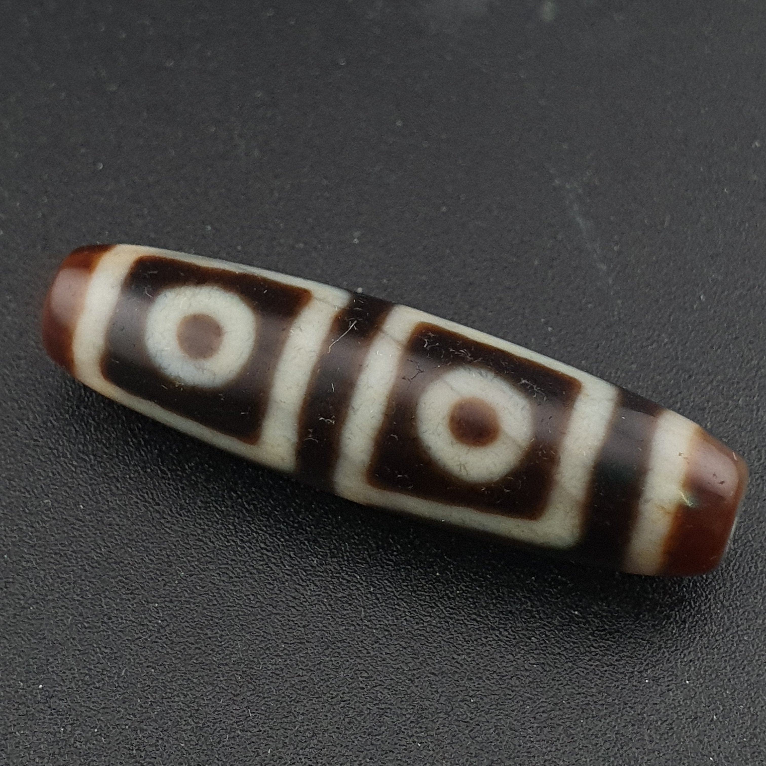 Antique 4 Eyes Himalayan Tibetan Agate Dzi Bead Amulet