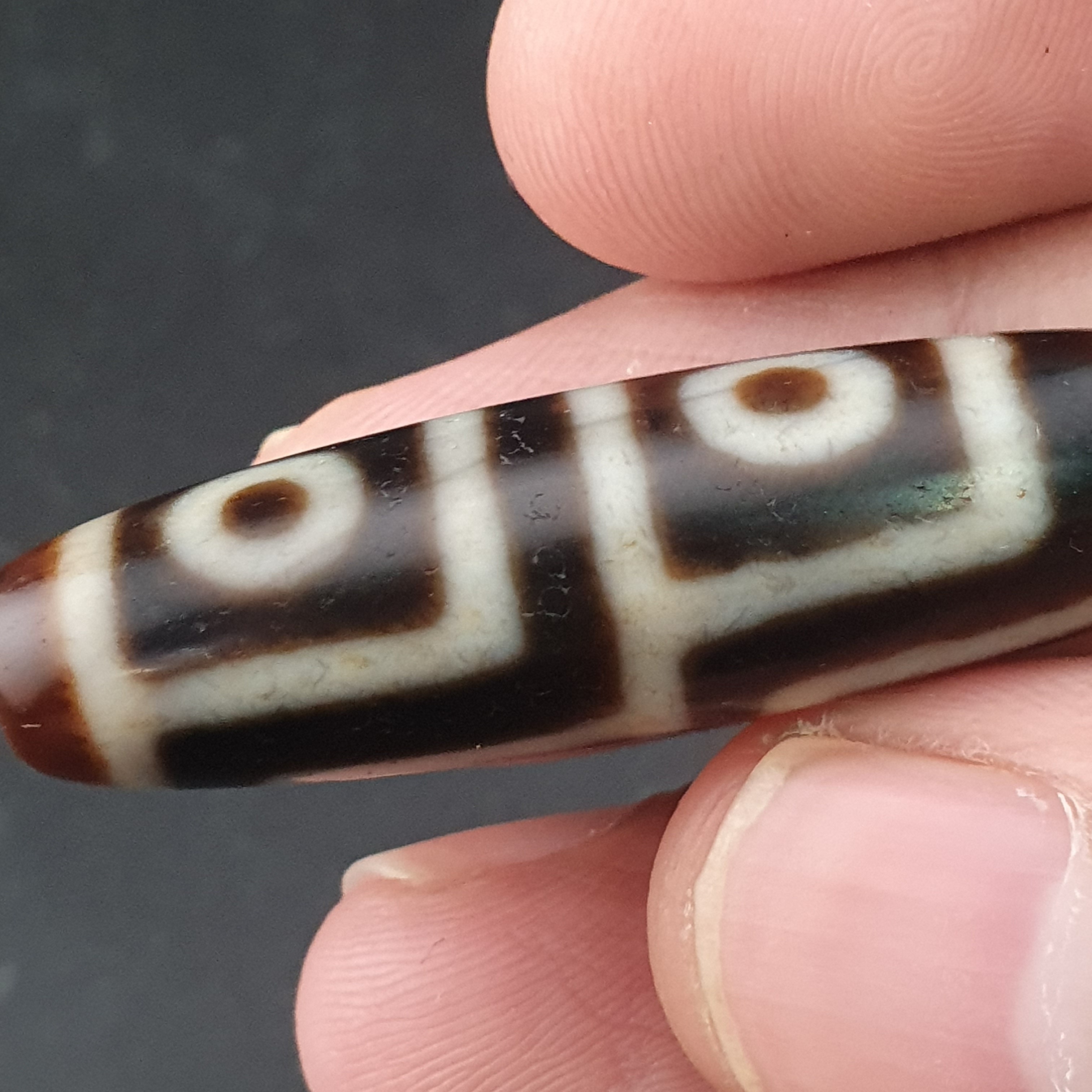 Antique 4 Eyes Himalayan Tibetan Agate Dzi Bead Amulet
