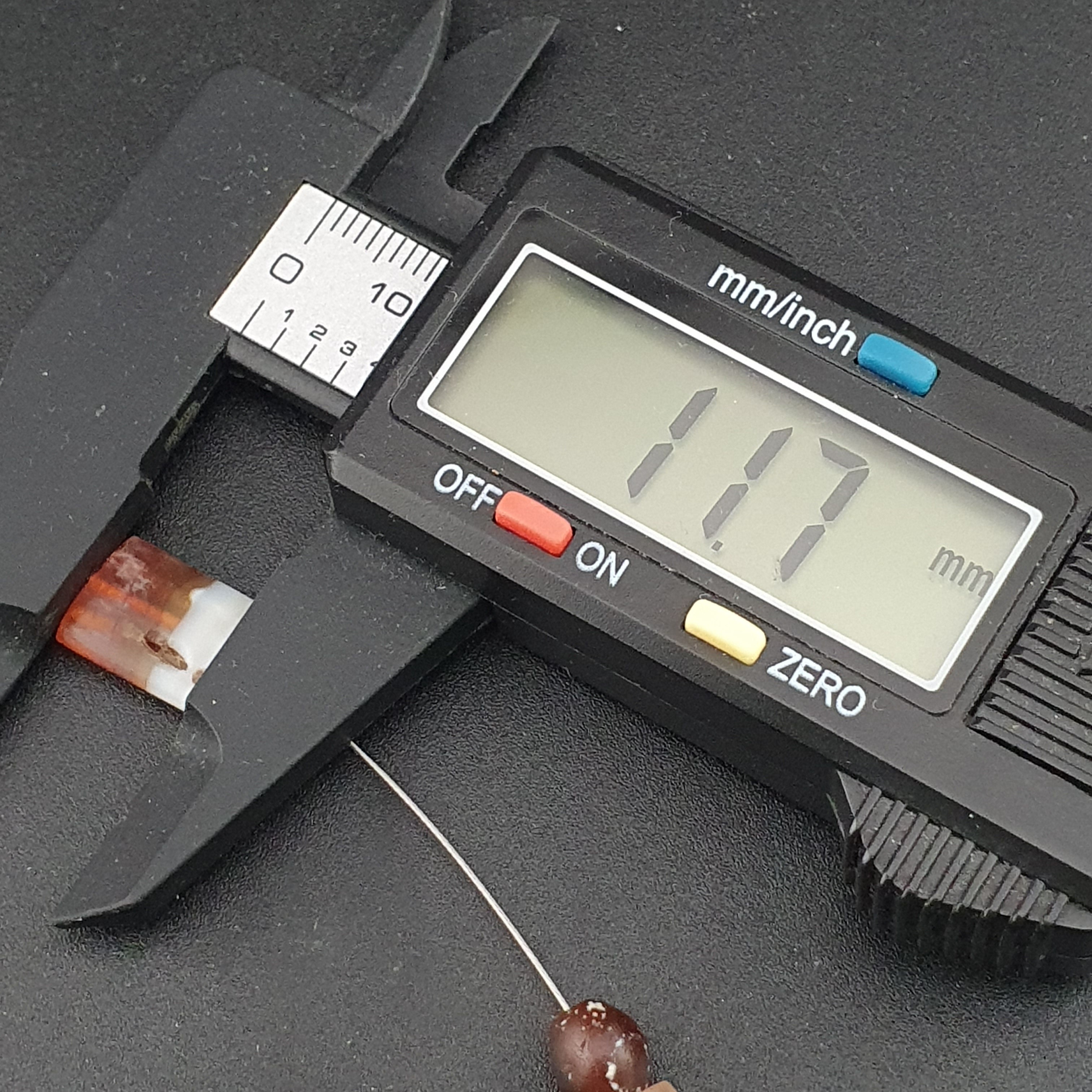 Rare Ancient Carnelian & Suleimani Agate Bead Collection – 14 Pieces