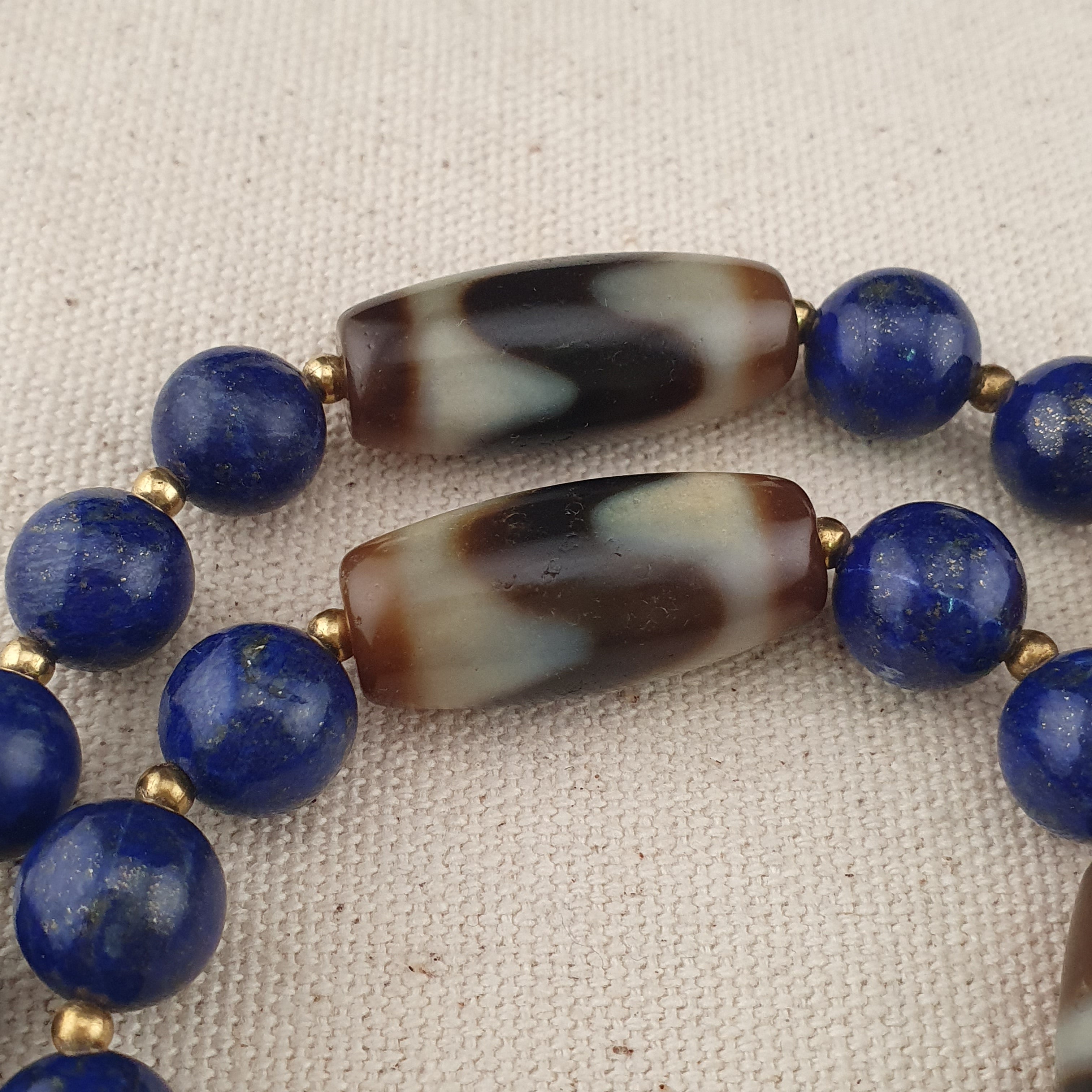 Vintage Himalayan Tibetan Zigzag & Stripe Pattern Agate Beads With LapisLazuli Necklace