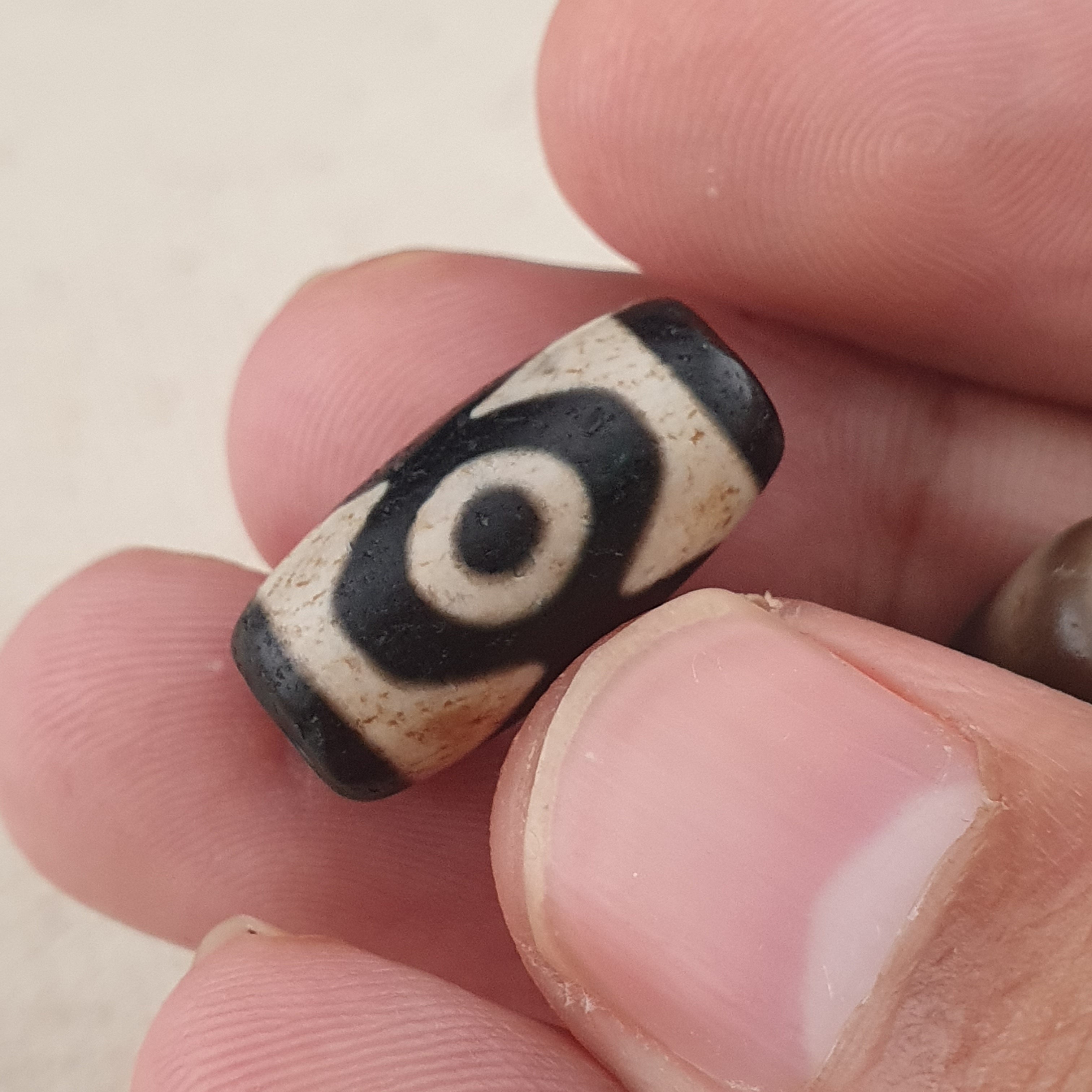 Vintage 2 Eyes Himalayan Tibetan Agate Dzi bead Amulet Lot of 3